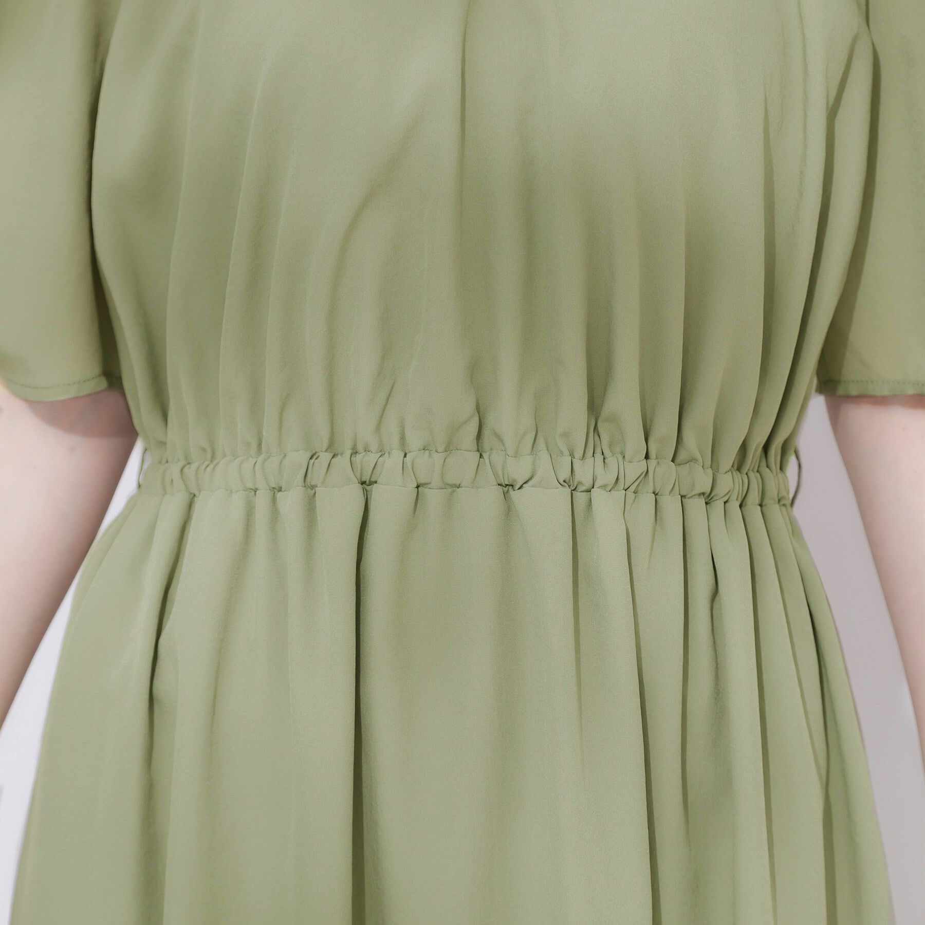 Couture broach「【マシンウォッシャブル・二の腕カバー】ウエストベルトVネックワンピース」|ワンピース|