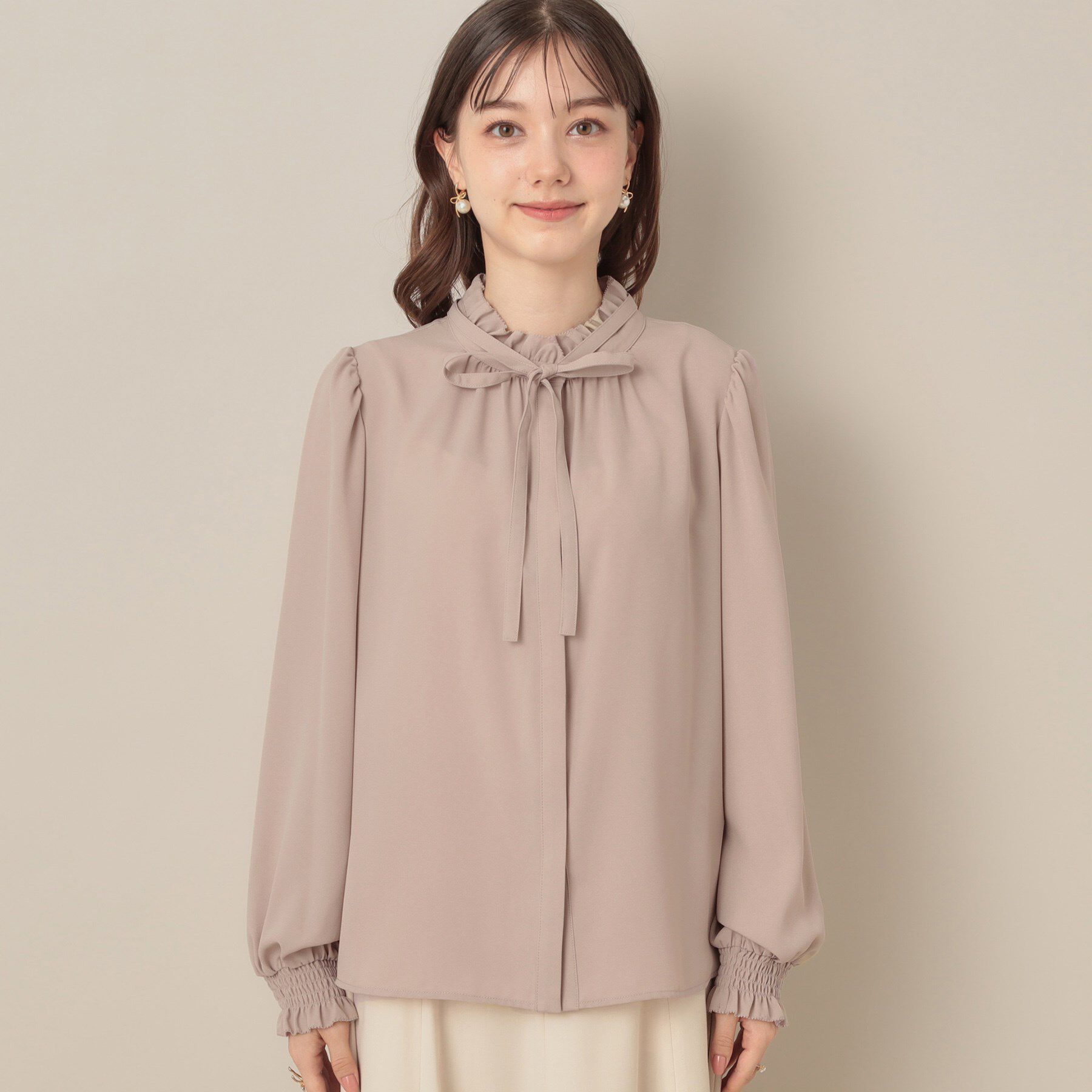 Couture broach「【フェミニン・通勤】タイ付きピコフリルブラウス」|シャツ・ブラウス|