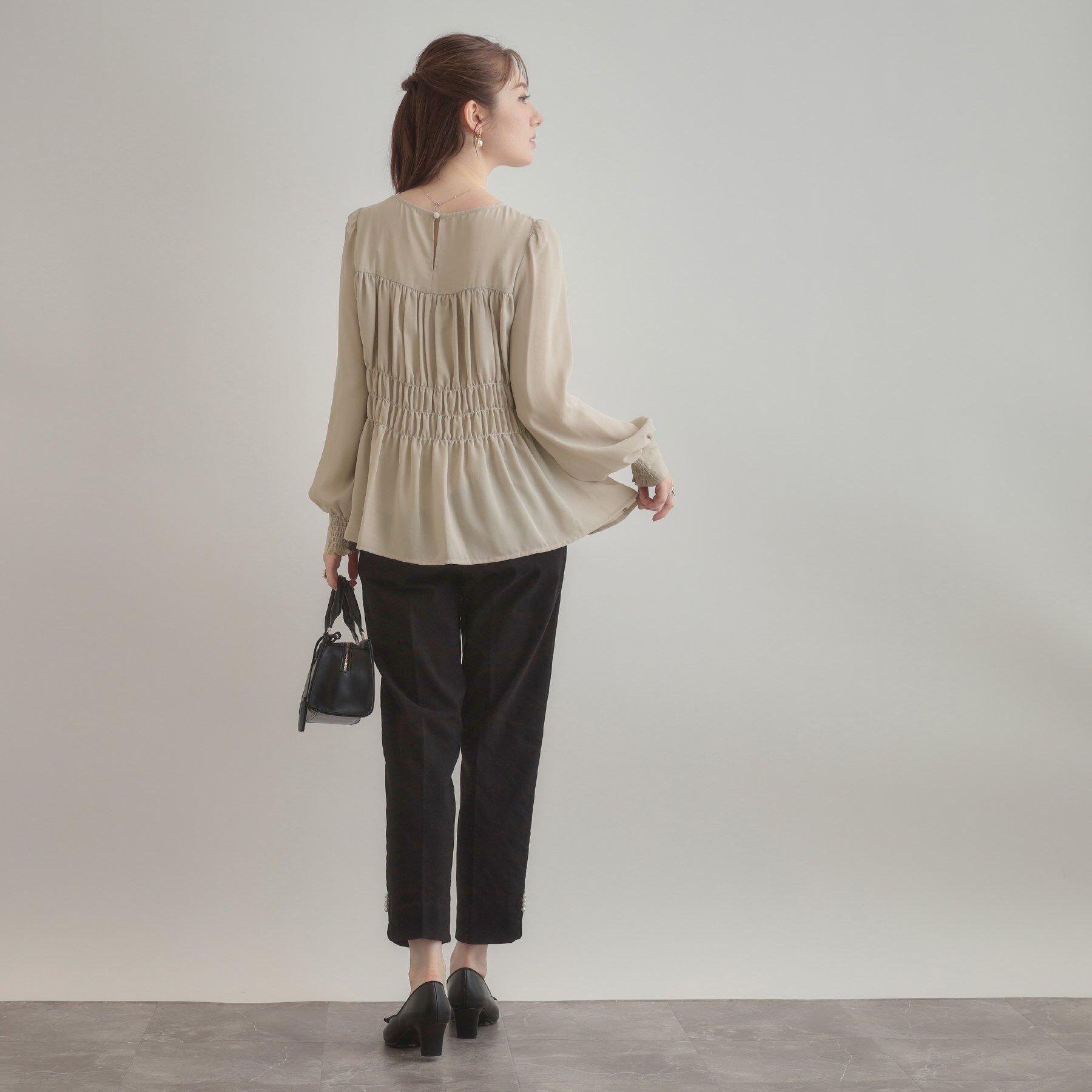 Couture broach「【マシンウォッシャブル・きれいめ・通勤】シャーリングチュニックブラウス」|シャツ・ブラウス|