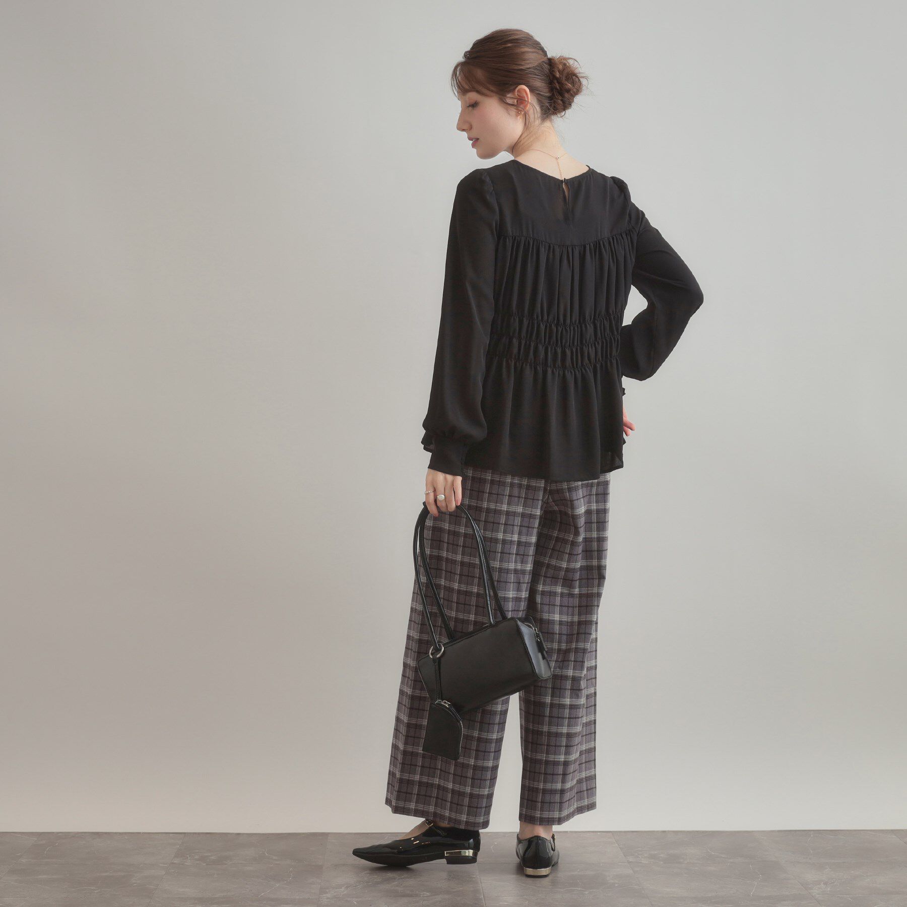 Couture broach「【マシンウォッシャブル・きれいめ・通勤】シャーリングチュニックブラウス」|シャツ・ブラウス|