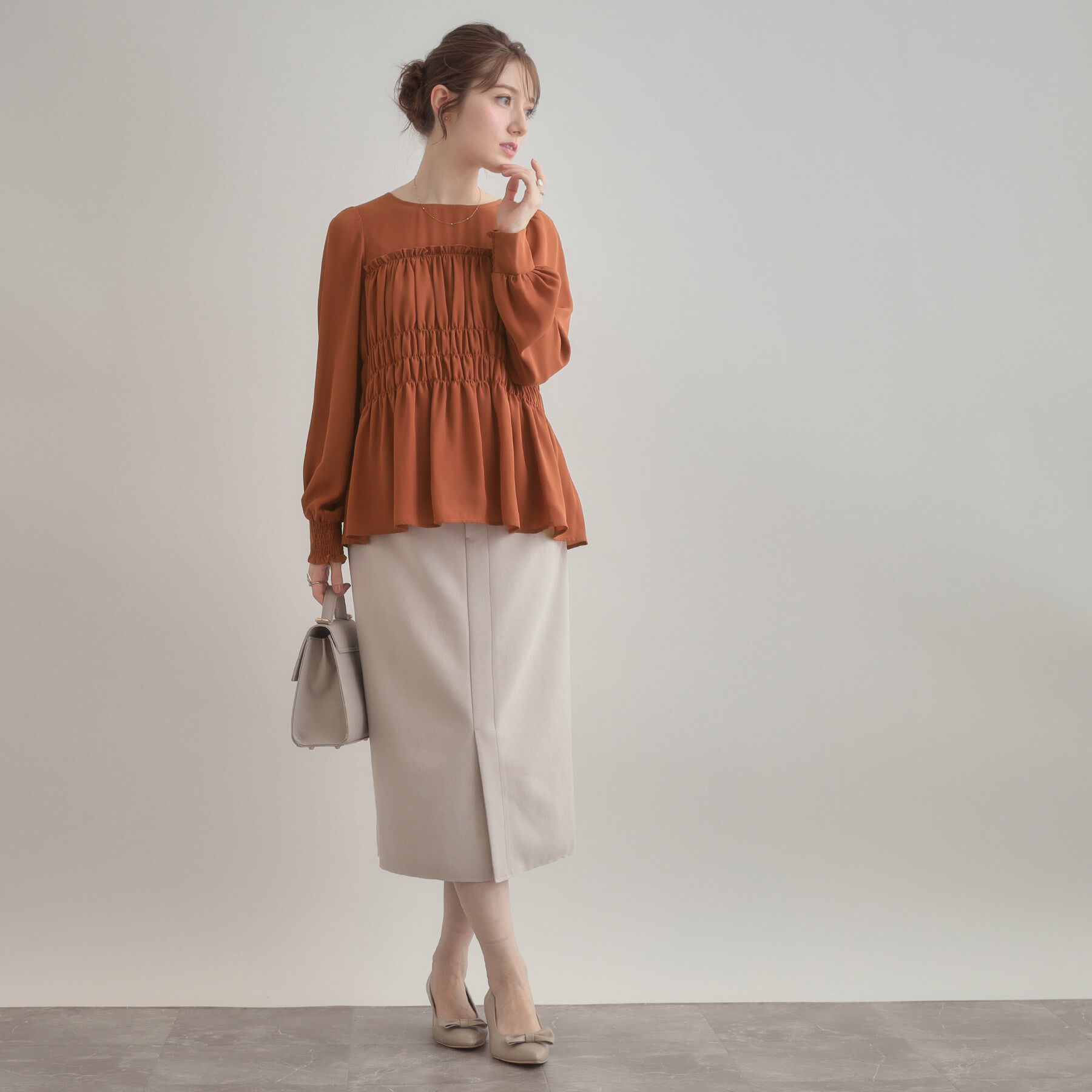 Couture broach「【マシンウォッシャブル・きれいめ・通勤】シャーリングチュニックブラウス」|シャツ・ブラウス|