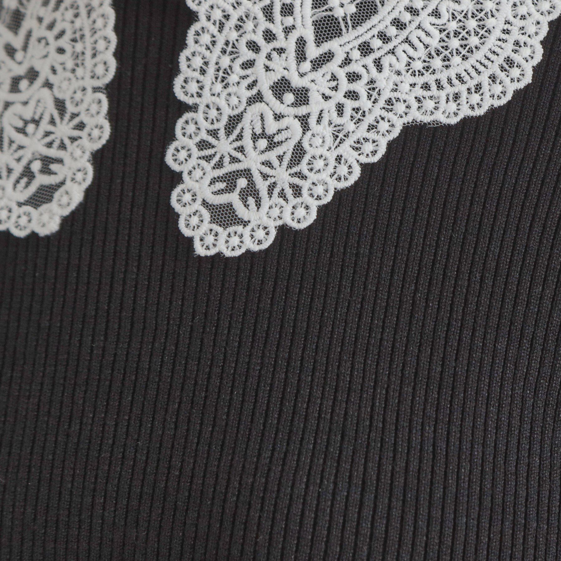 Couture broach「【着映え・フェミニン・通勤】レース衿カフス付きリブニット」|ニット・セーター|