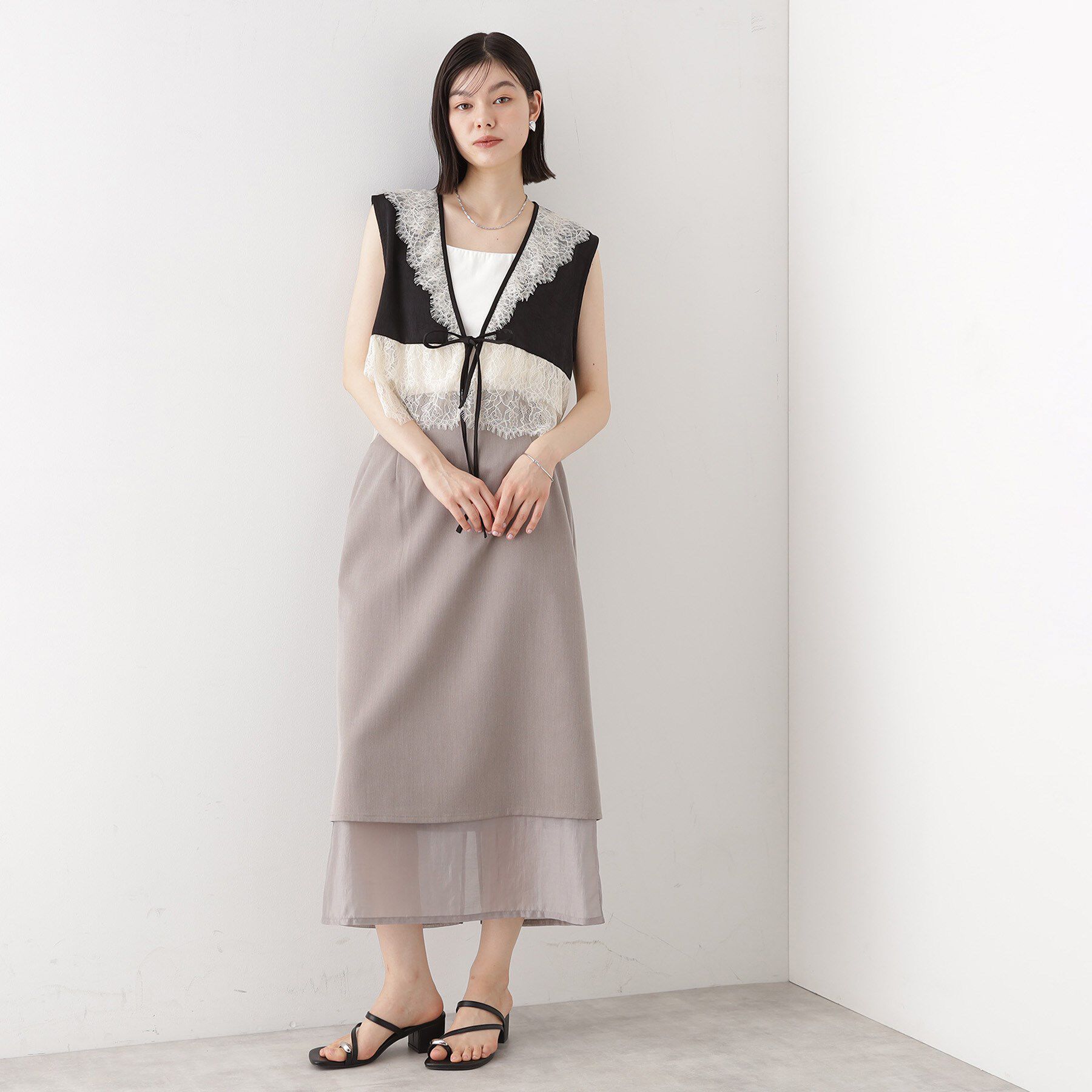 THE SHOP TK「レースフリルサテンベスト【洗える】」|ベスト・ジレ|
