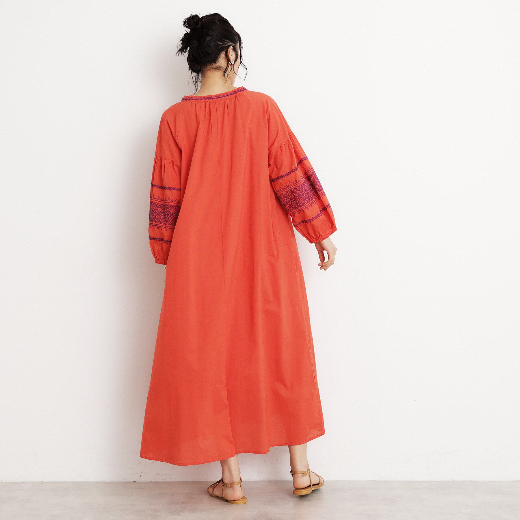 THE SHOP TK「刺繍ワンピース【洗濯機OK】」|ワンピース|