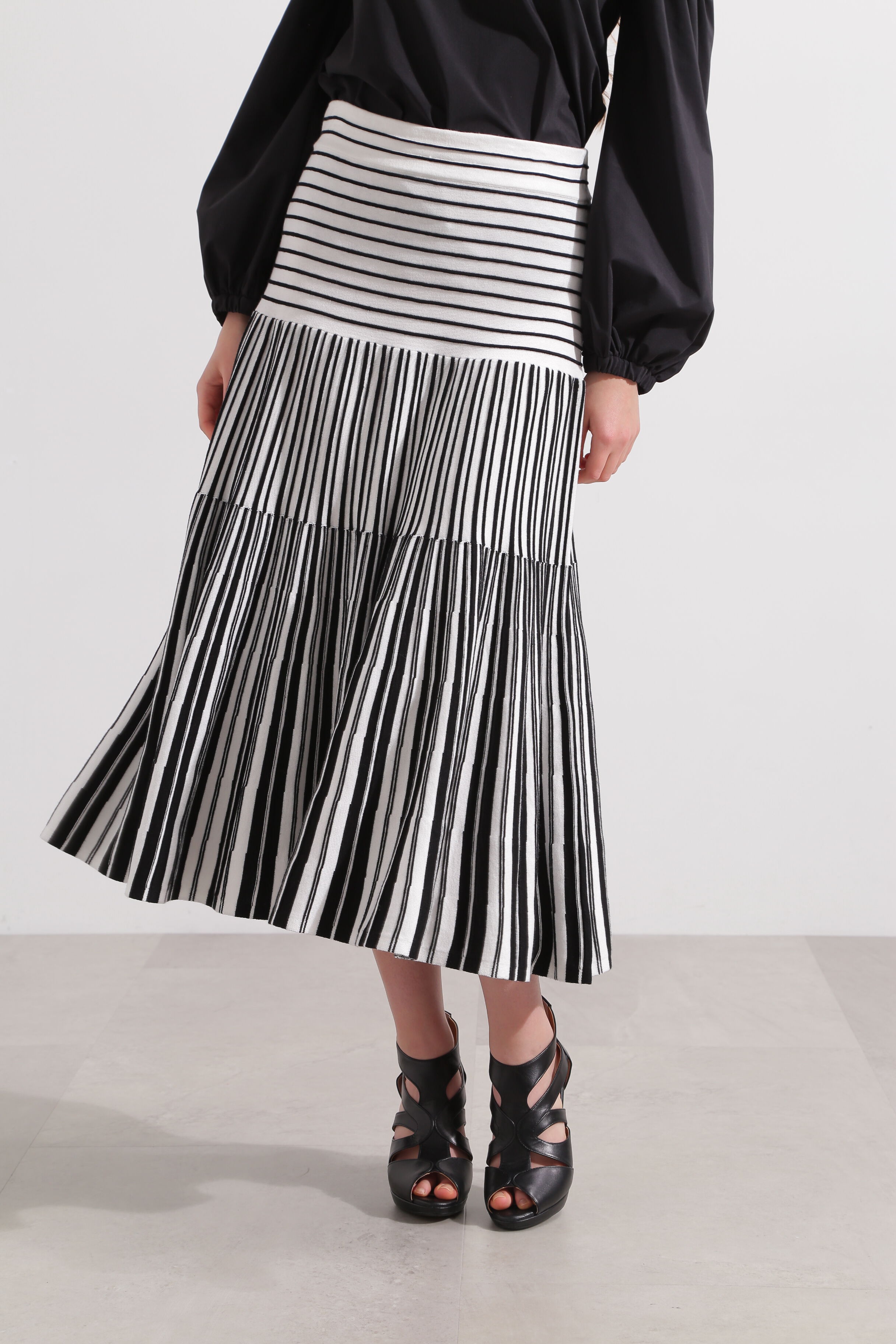  「バイカラーストライプフレアーニットスカート」|スカート|