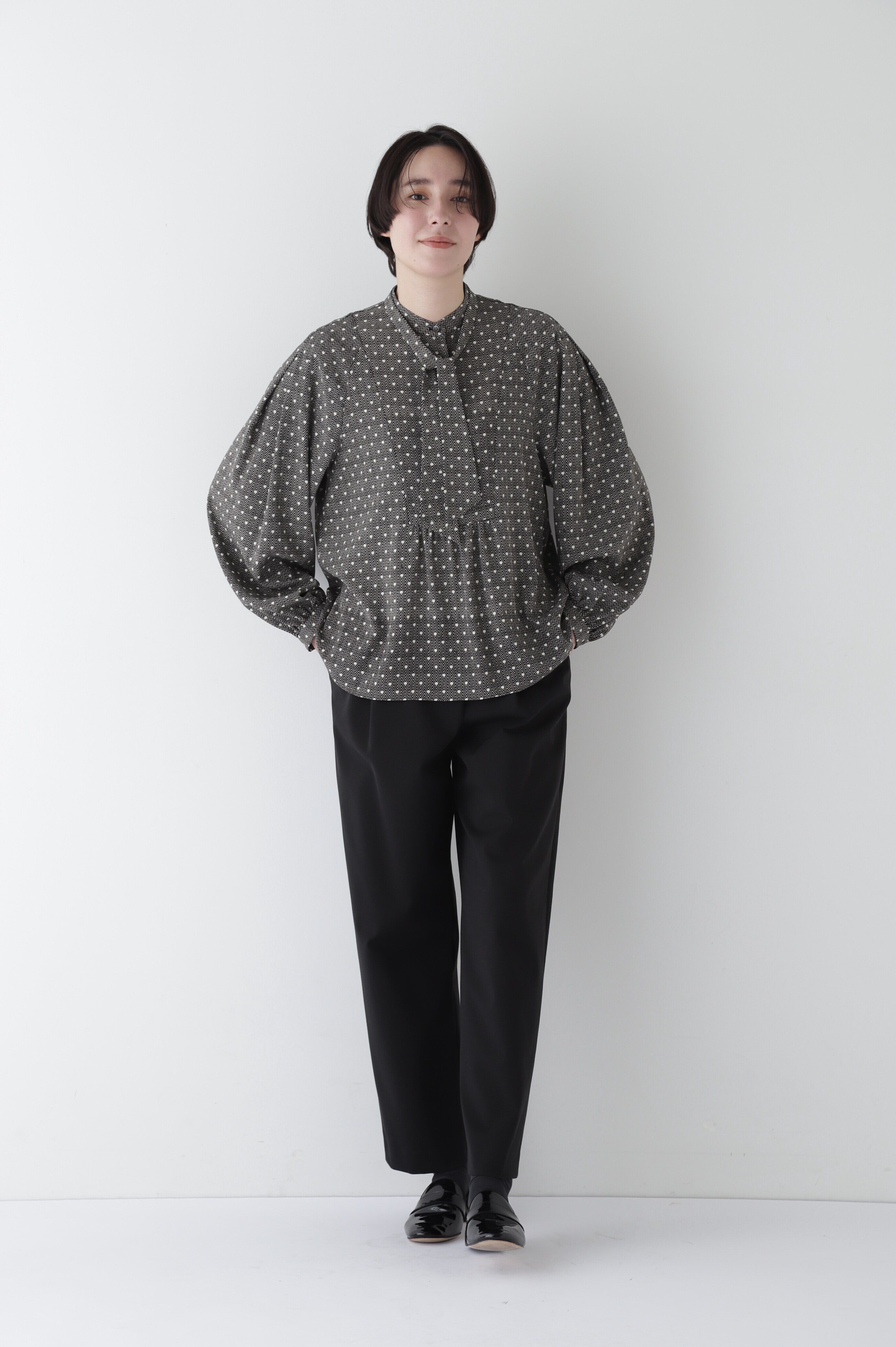  「◆ストレッチポンチタックテーパードパンツ」|その他|