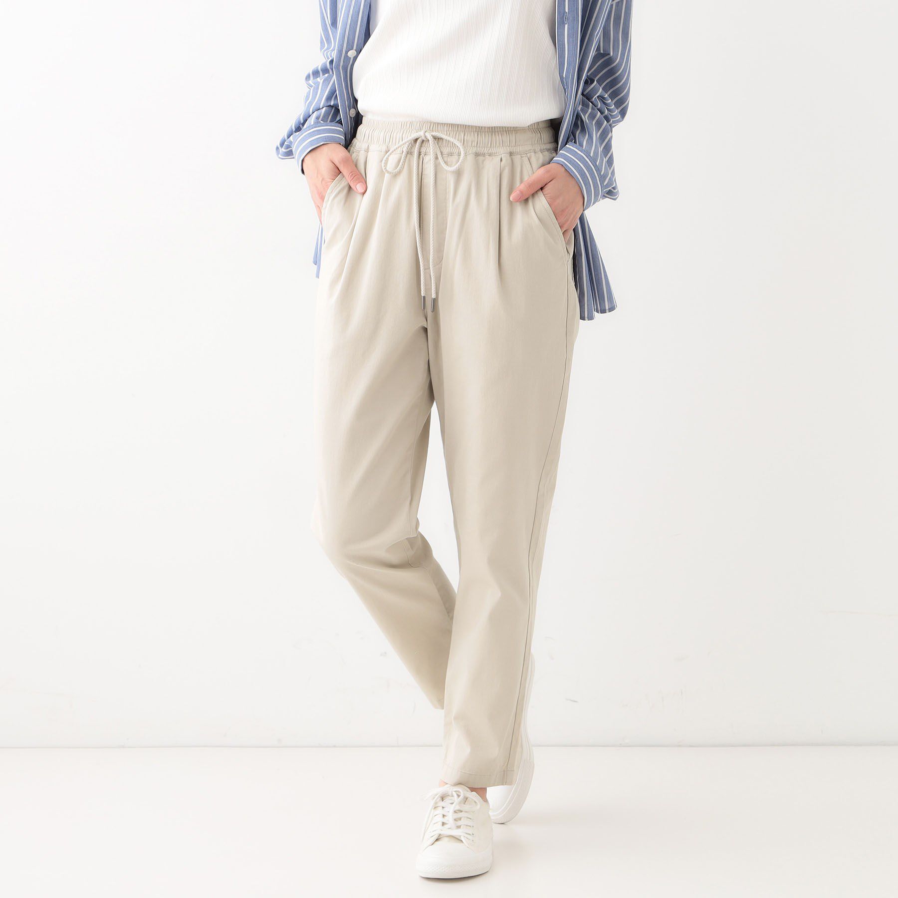 SHOO･LA･RUE「【洗える/美脚シルエット】綿ストレッチイージーテーパードパンツ」|その他|ベージュ(052)