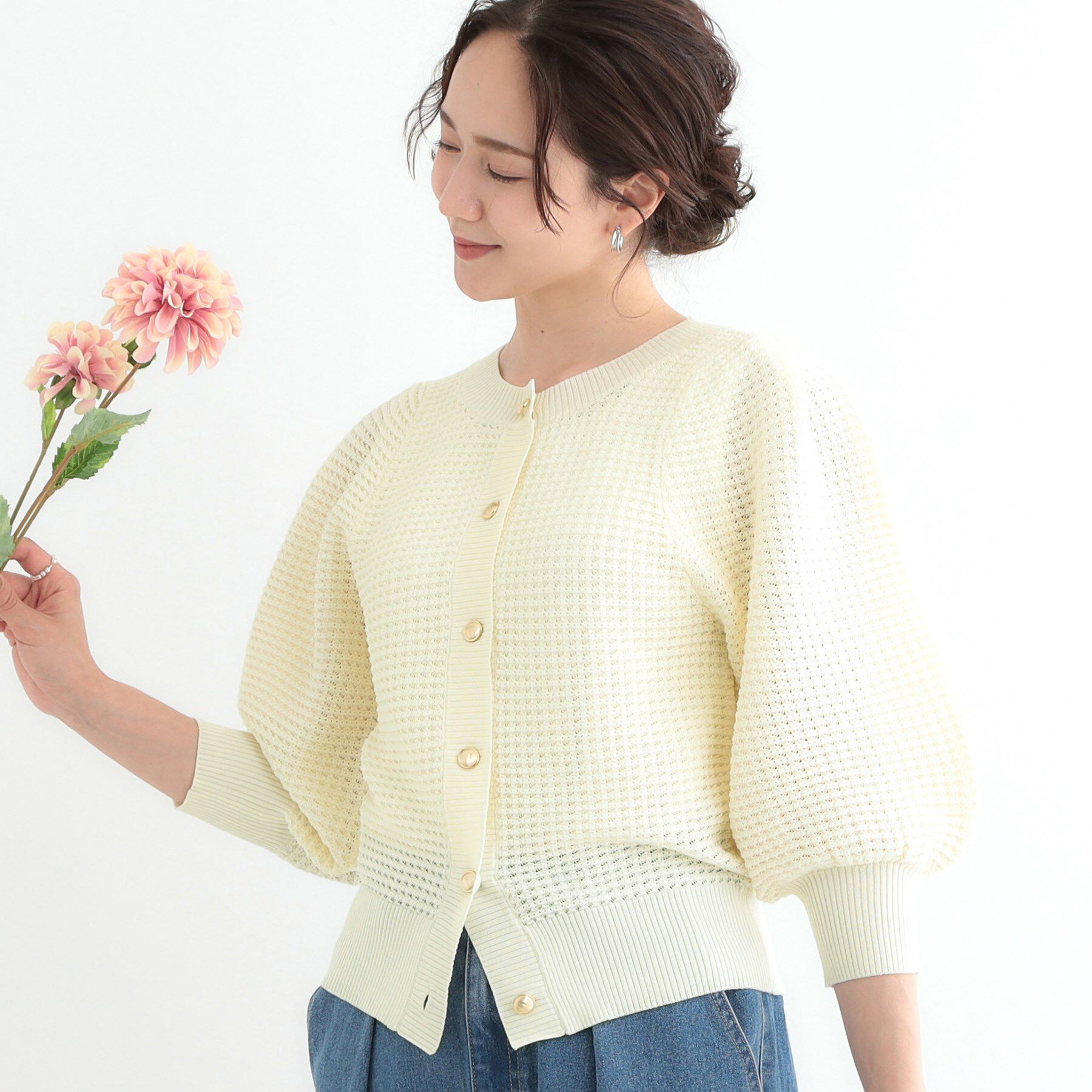 SHOO･LA･RUE「【S-LL】大人フェミニンな着こなしに 透かし編みニットカーディガン」|カーディガン|アイボリー(004)