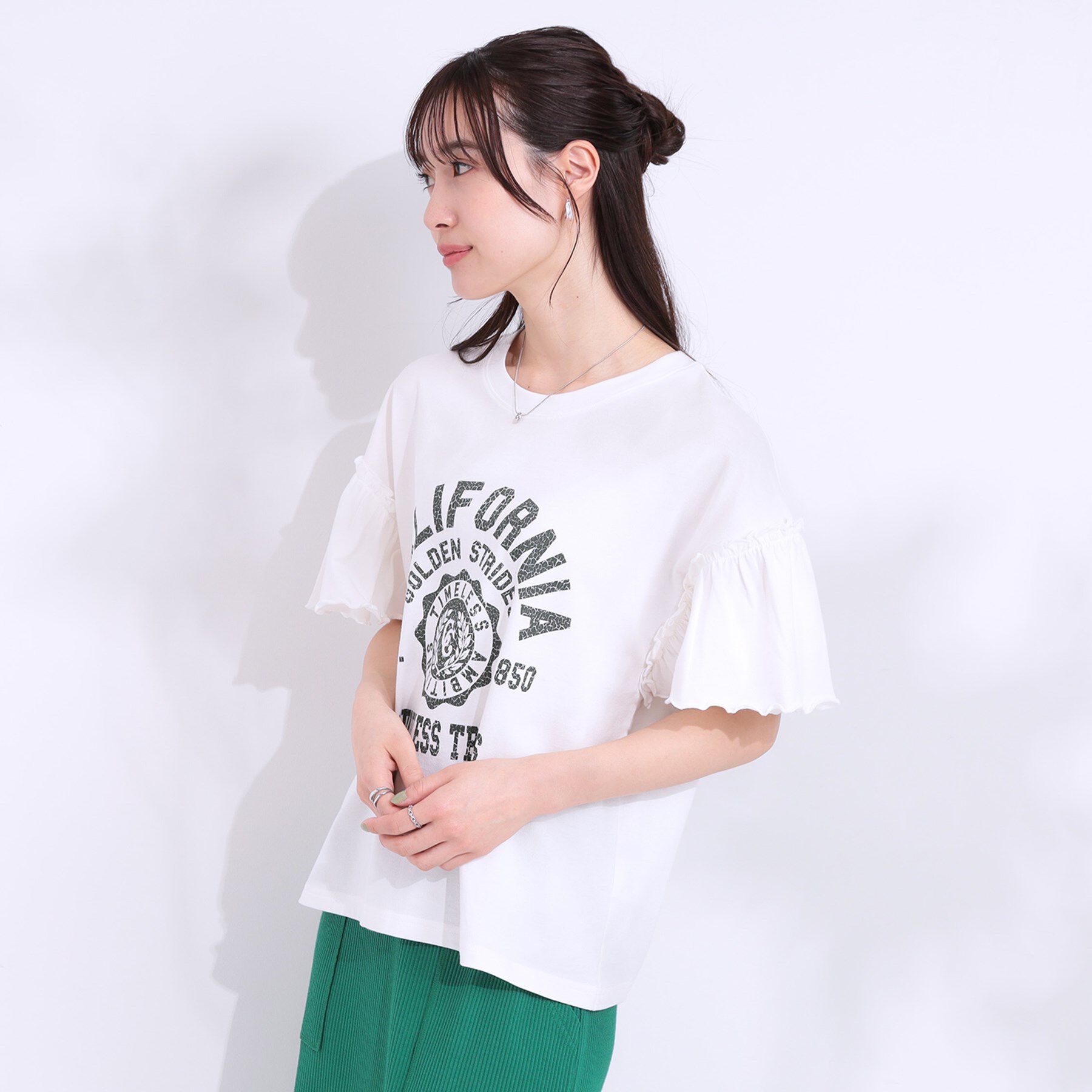 SHOO･LA･RUE「【洗える/S-LL】プリントアソート お袖フリルTシャツ」|Tシャツ・カットソー|