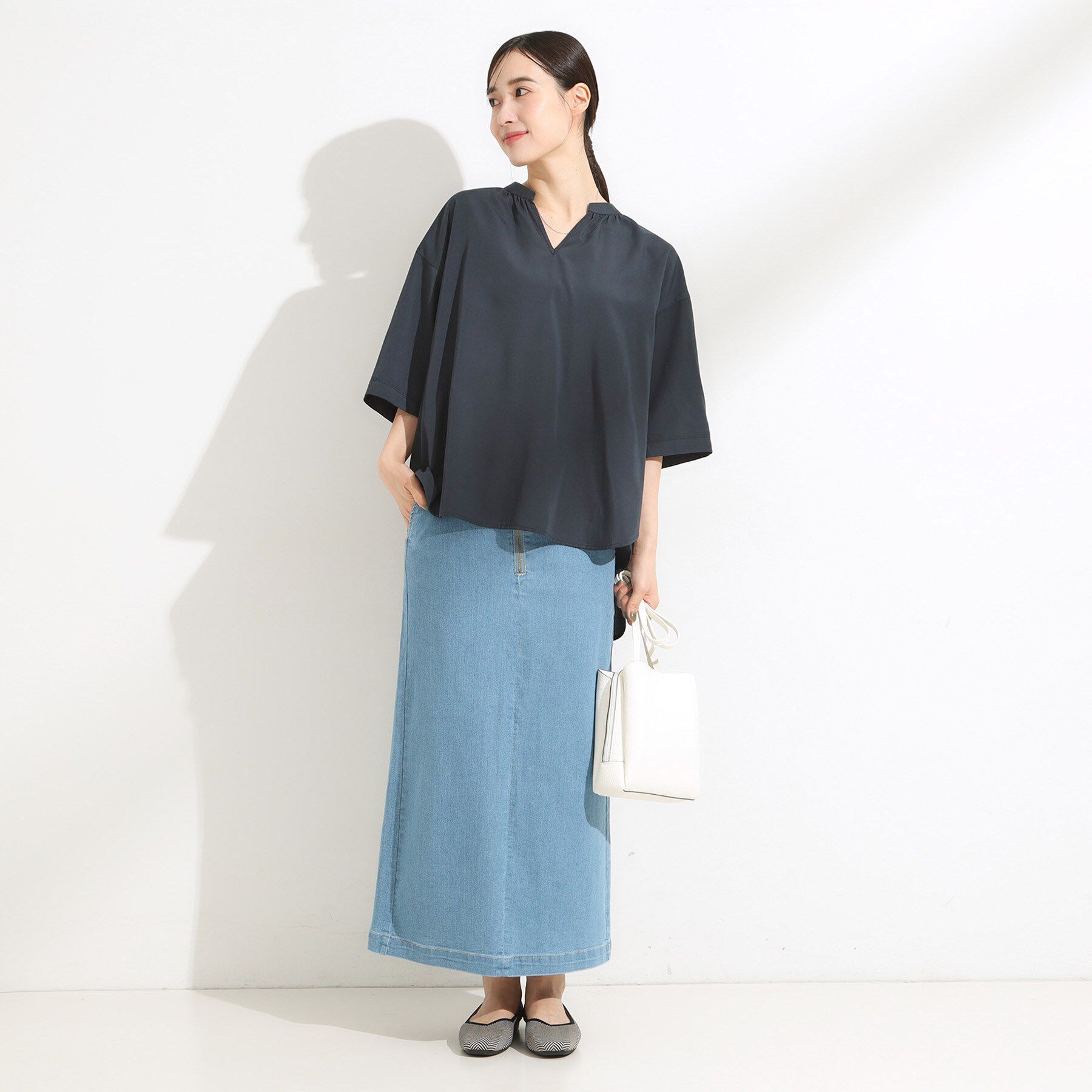 SHOO･LA･RUE「【S-LL/洗濯後しわになりにくい】バックギャザーがアクセント スッキパーブラウス」|シャツ・ブラウス|