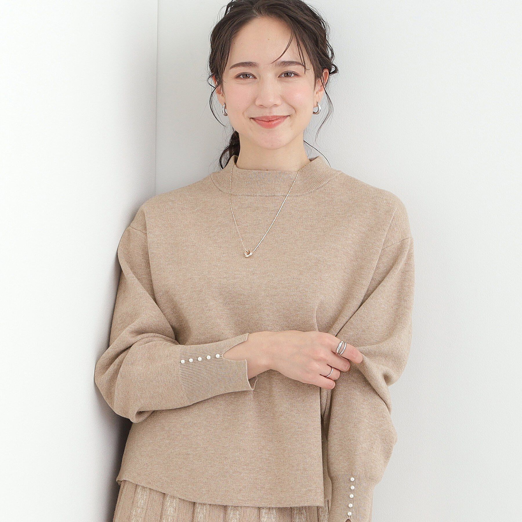 SHOO･LA･RUE「【洗濯機可/セットアップ可/インせず着られる】もちもち裾ラウンドニット」|ニット・セーター|ベージュ(052)