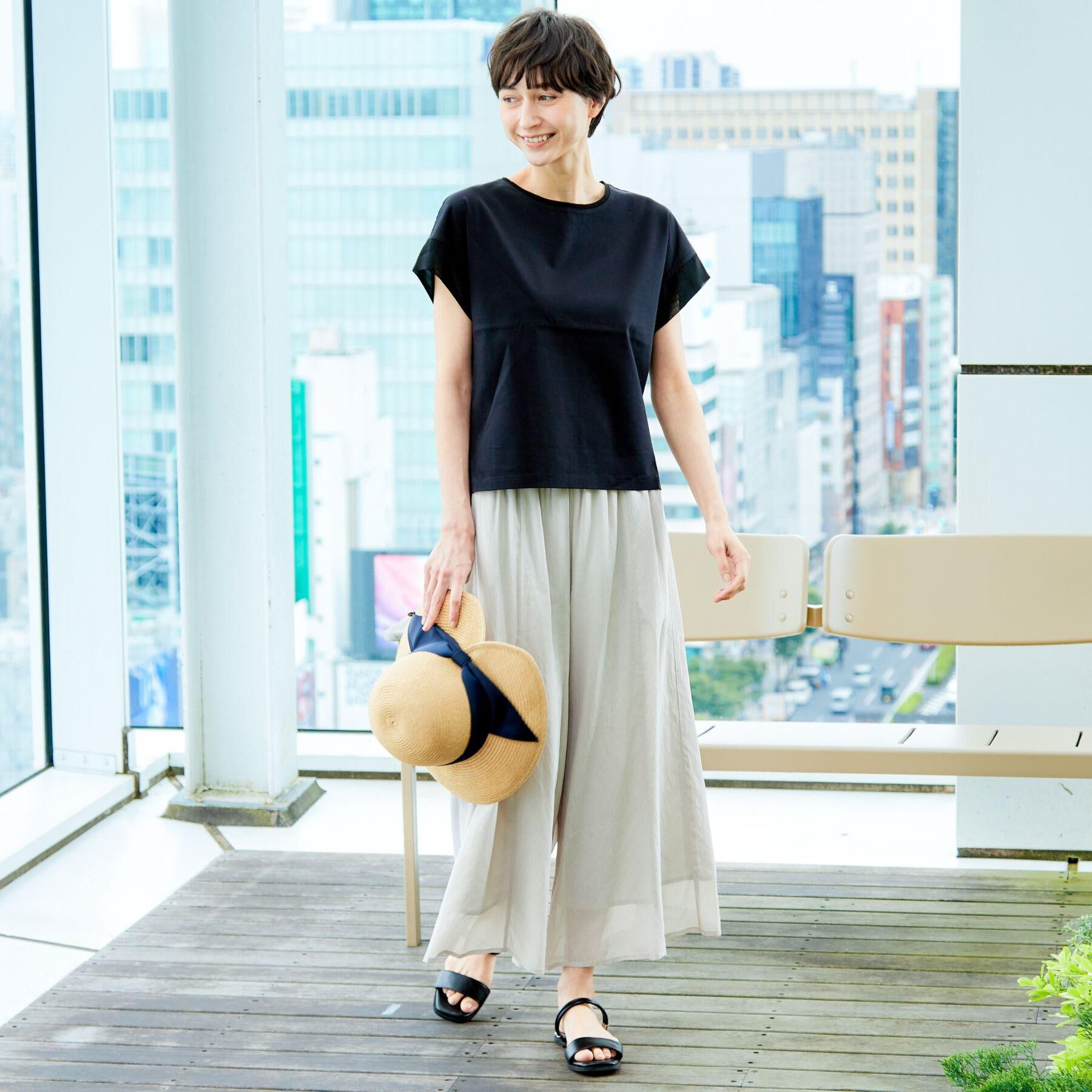 Dessin「【シリーズ累計8万枚！選べる5サイズ/6色展開/洗える】美光沢カットソー【オンにもオフにもちょうどい」|Tシャツ・カットソー|