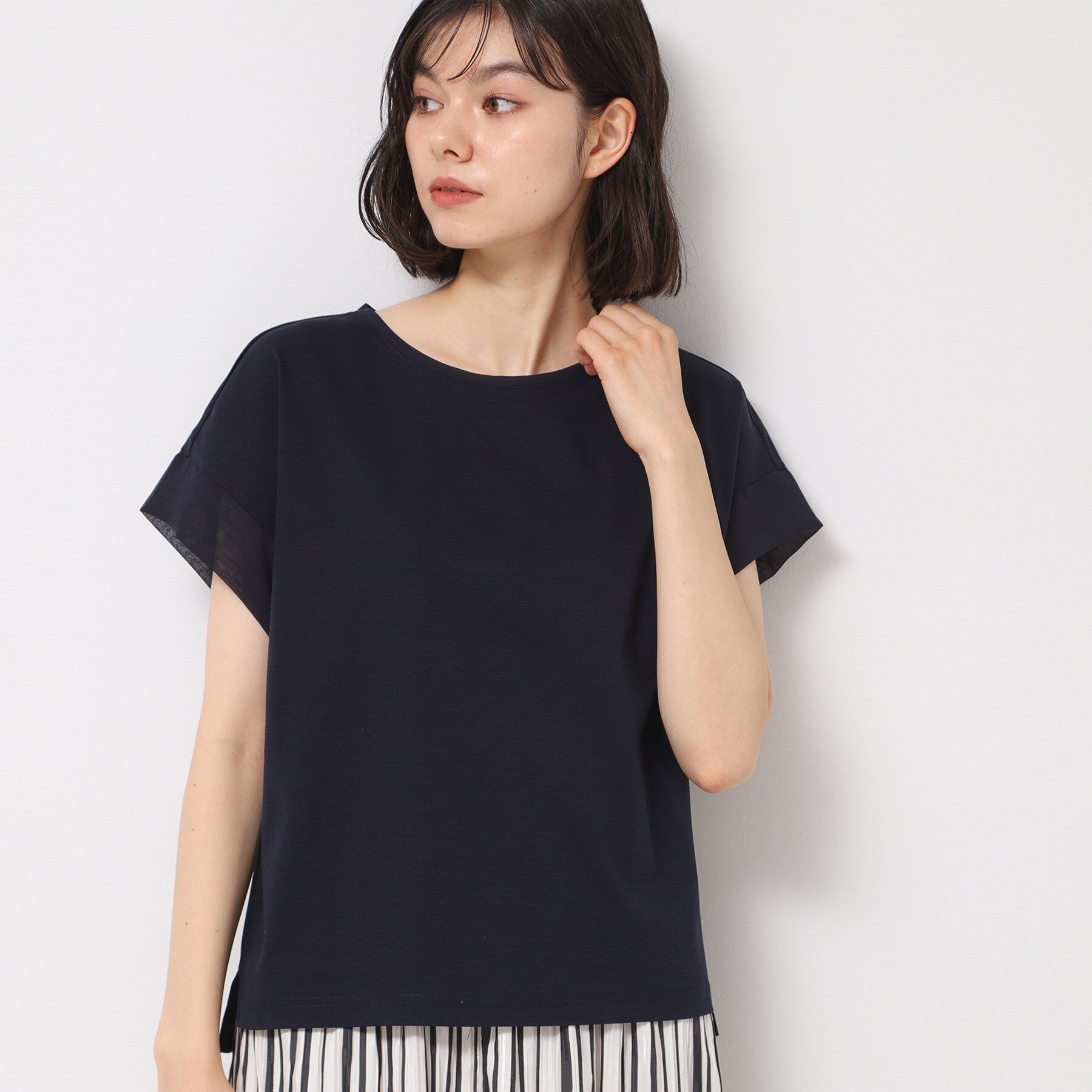 Dessin「【シリーズ累計8万枚！選べる5サイズ/6色展開/洗える】美光沢カットソー【オンにもオフにもちょうどい」|Tシャツ・カットソー|