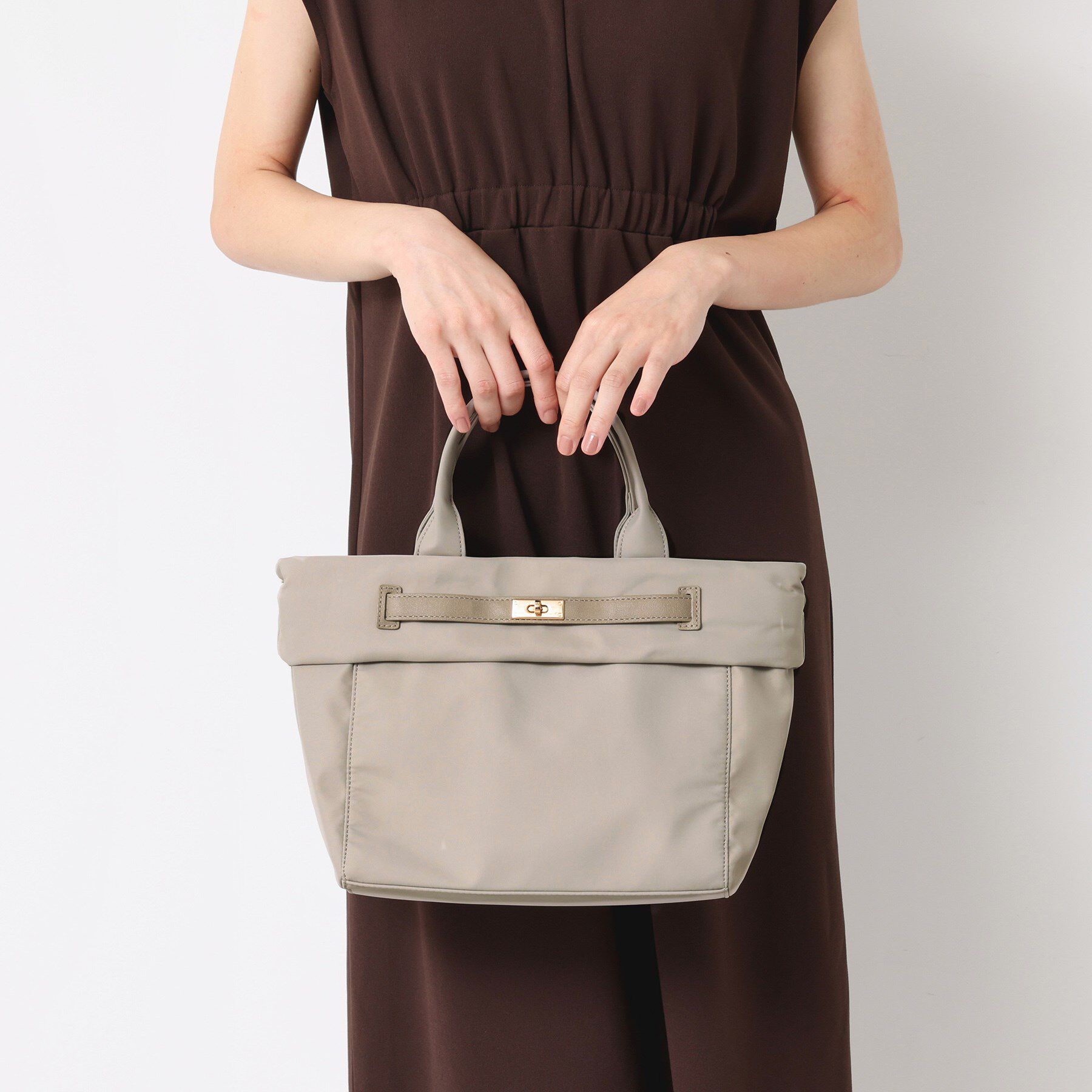 Dessin「【A4収納可・2WAY】ベルトデザインナイロン2WAYトート」|トートバッグ|