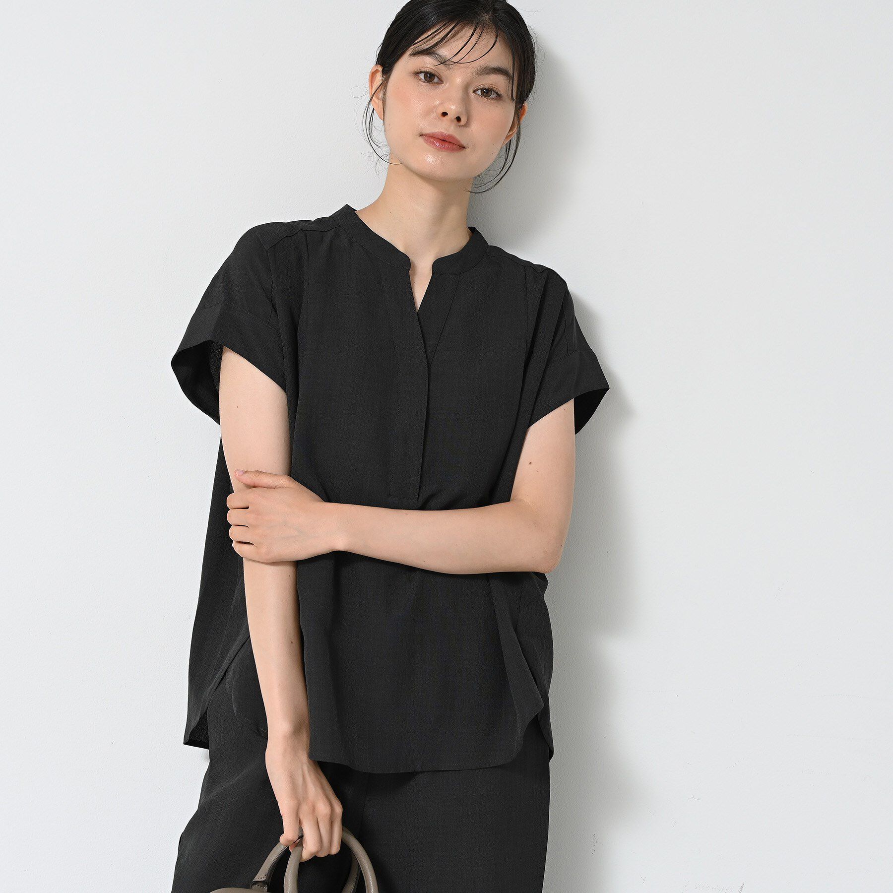 Dessin「【2点セット/ウエストゴム/洗える】スキッパ―シャツ＆ストレートパンツセット」|スーツ|