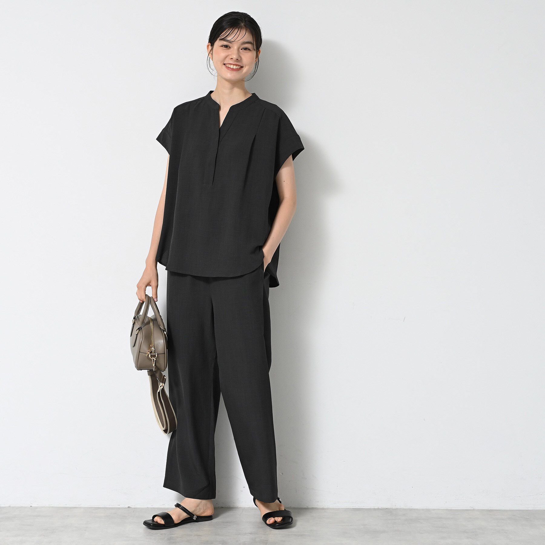 Dessin「【2点セット/ウエストゴム/洗える】スキッパ―シャツ＆ストレートパンツセット」|スーツ|