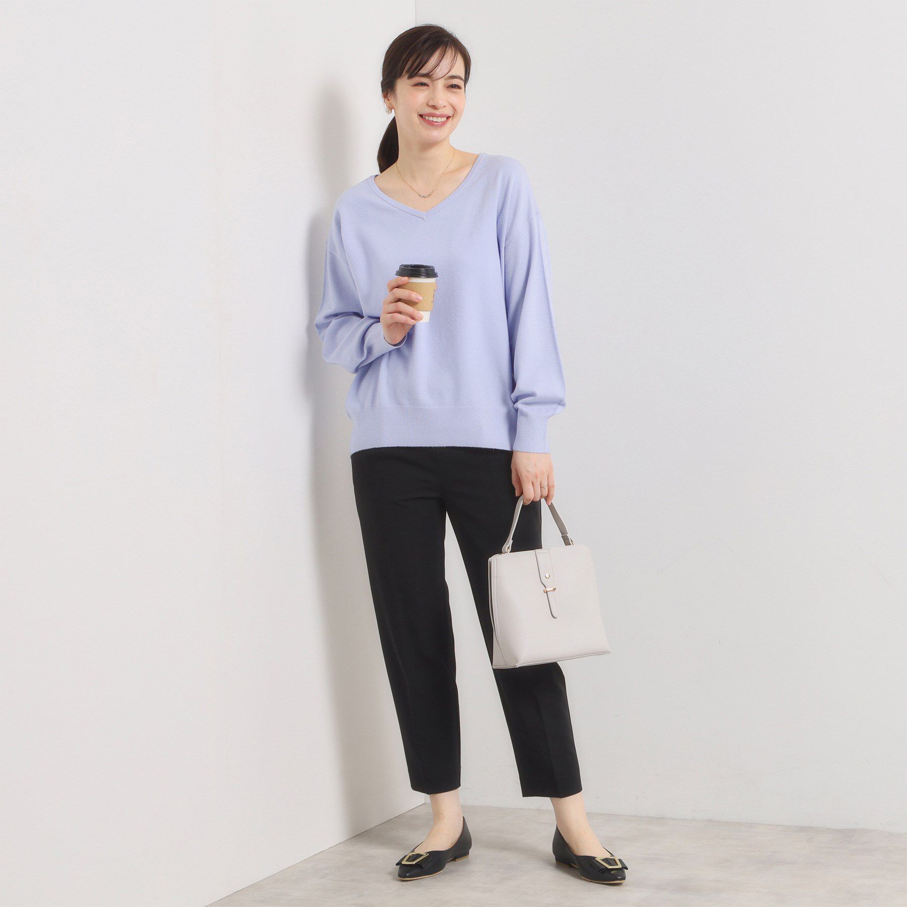 ITS&rsquo;DEMO「【静電気防止／手洗い可】クリーミータッチVネックニット」|ニット・セーター|