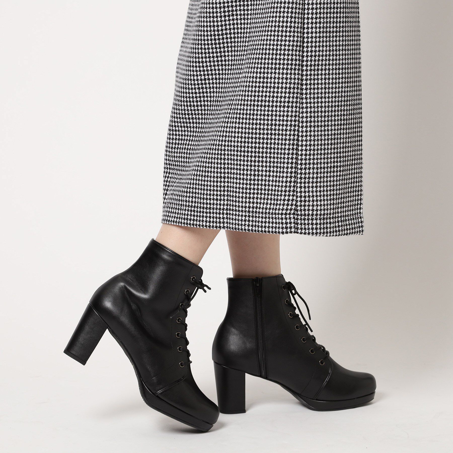 ESPERANZA「アーモンドトゥレースアップ厚底ショートブーツ」|ショートブーツ|