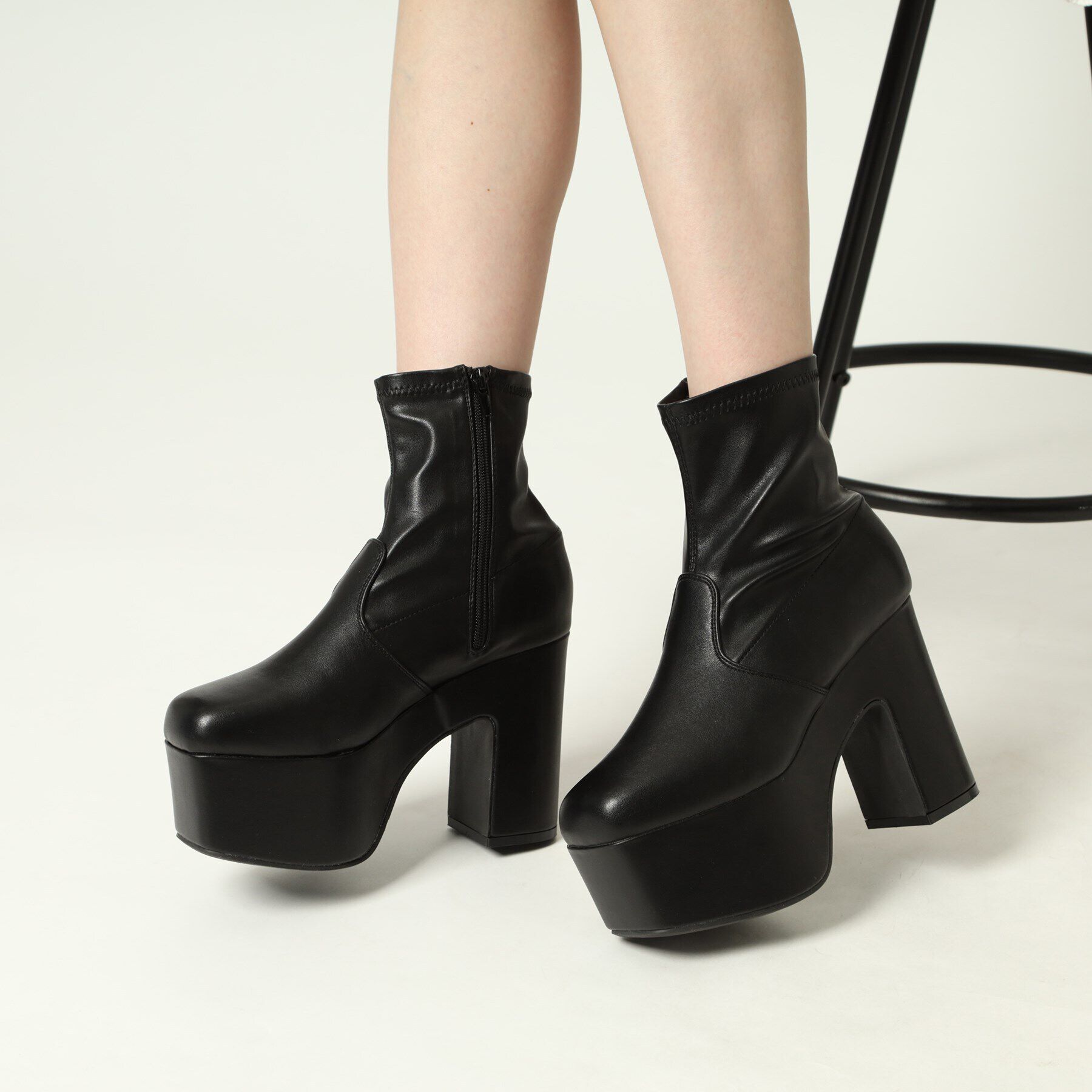 csT&P「スクウェアヒールストレッチブーツ」|ショートブーツ|