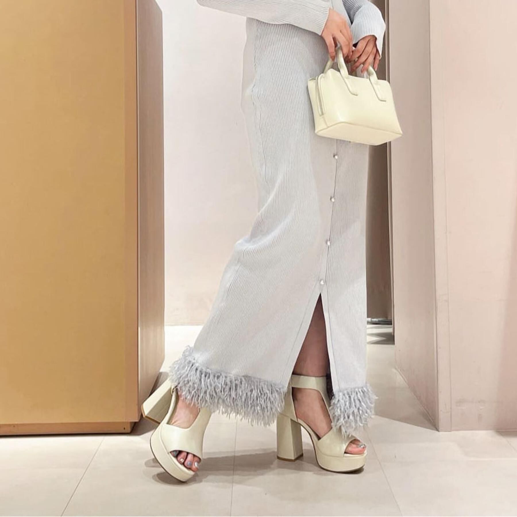 ESPERANZA「Tストラップスクエアサンダル」|サンダル|