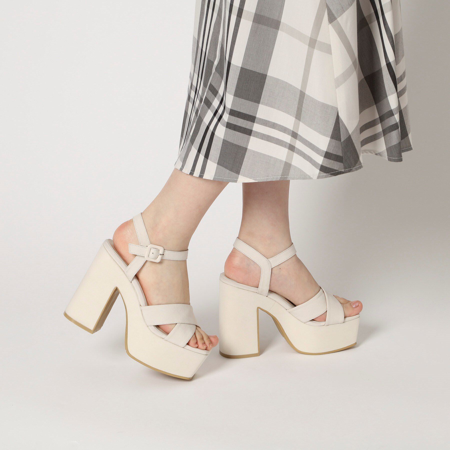 ESPERANZA「◆【ラク盛り／サンダル】リピーター続出／脚長美脚　ラク盛り厚底サンダル　24年Ver」|サンダル|