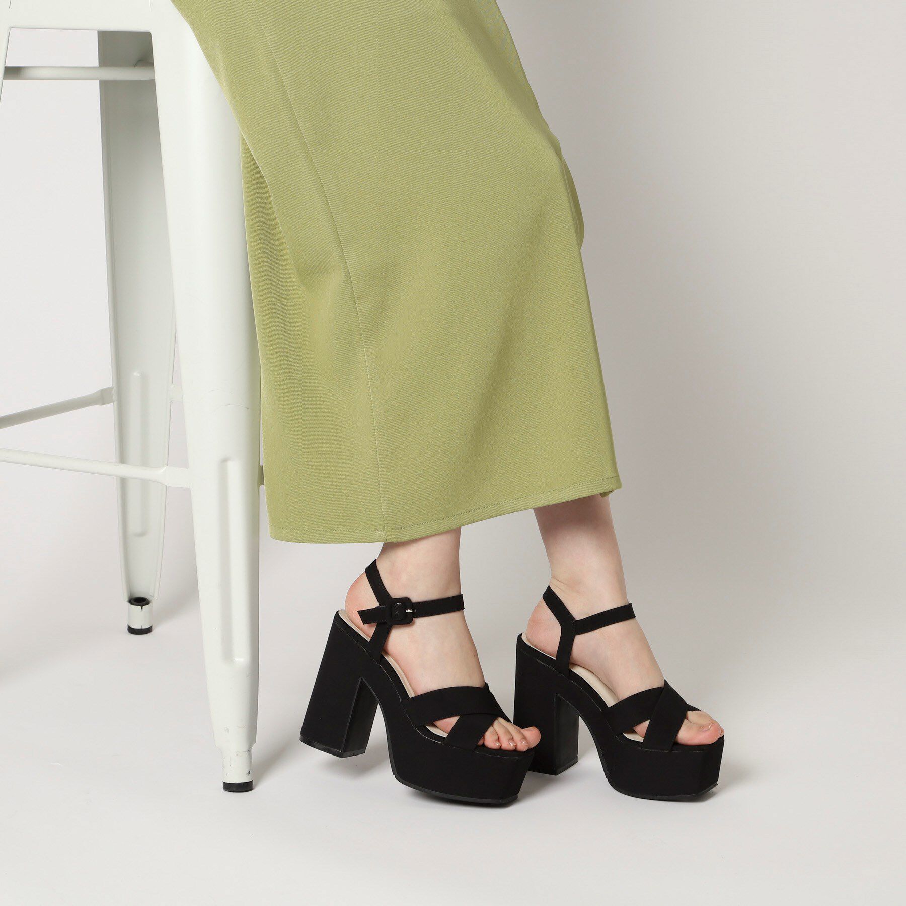 ESPERANZA「◆【ラク盛り／サンダル】リピーター続出／脚長美脚　ラク盛り厚底サンダル　24年Ver」|サンダル|