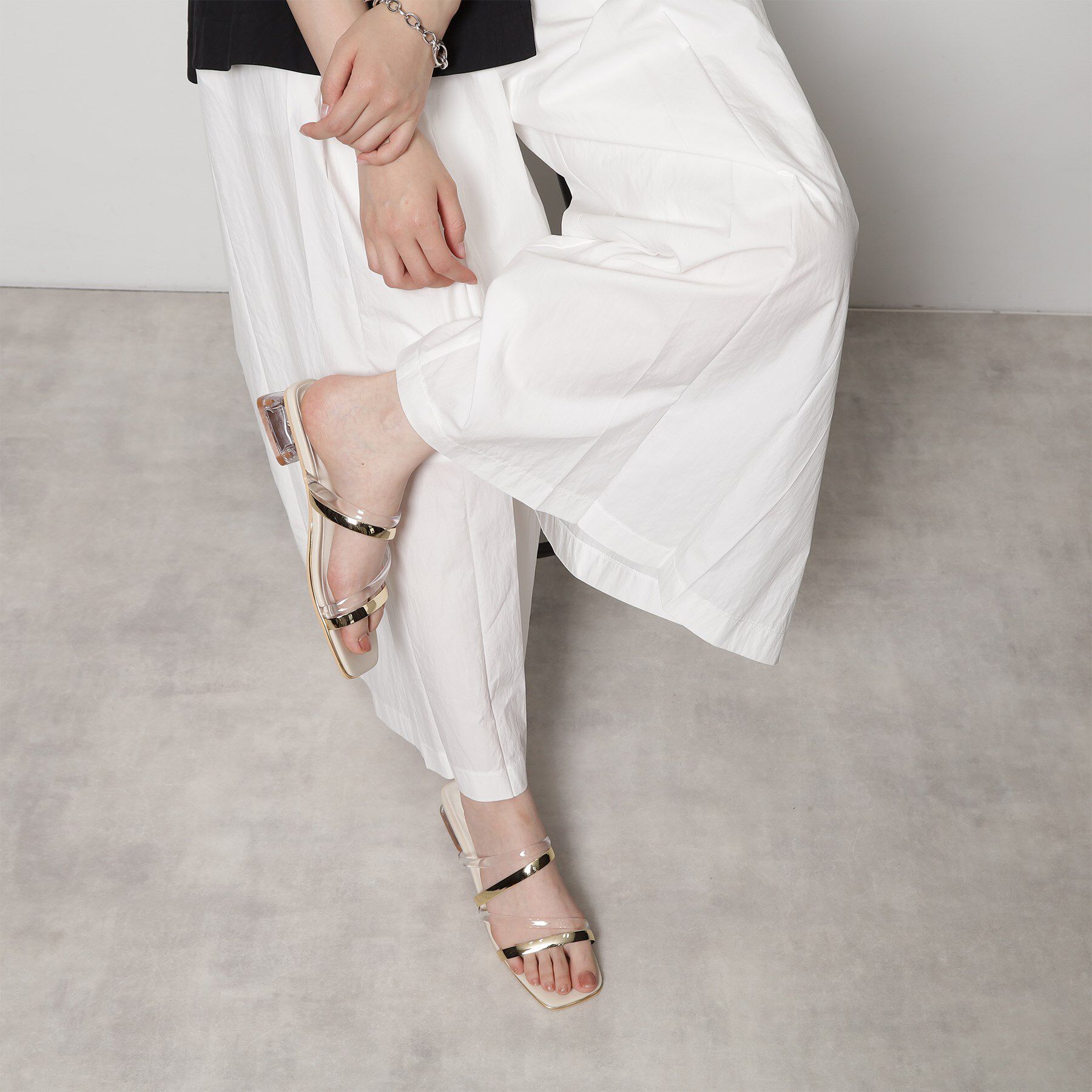 ESPERANZA「スクエアトゥクリアフラットヒールミュール」|サンダル|