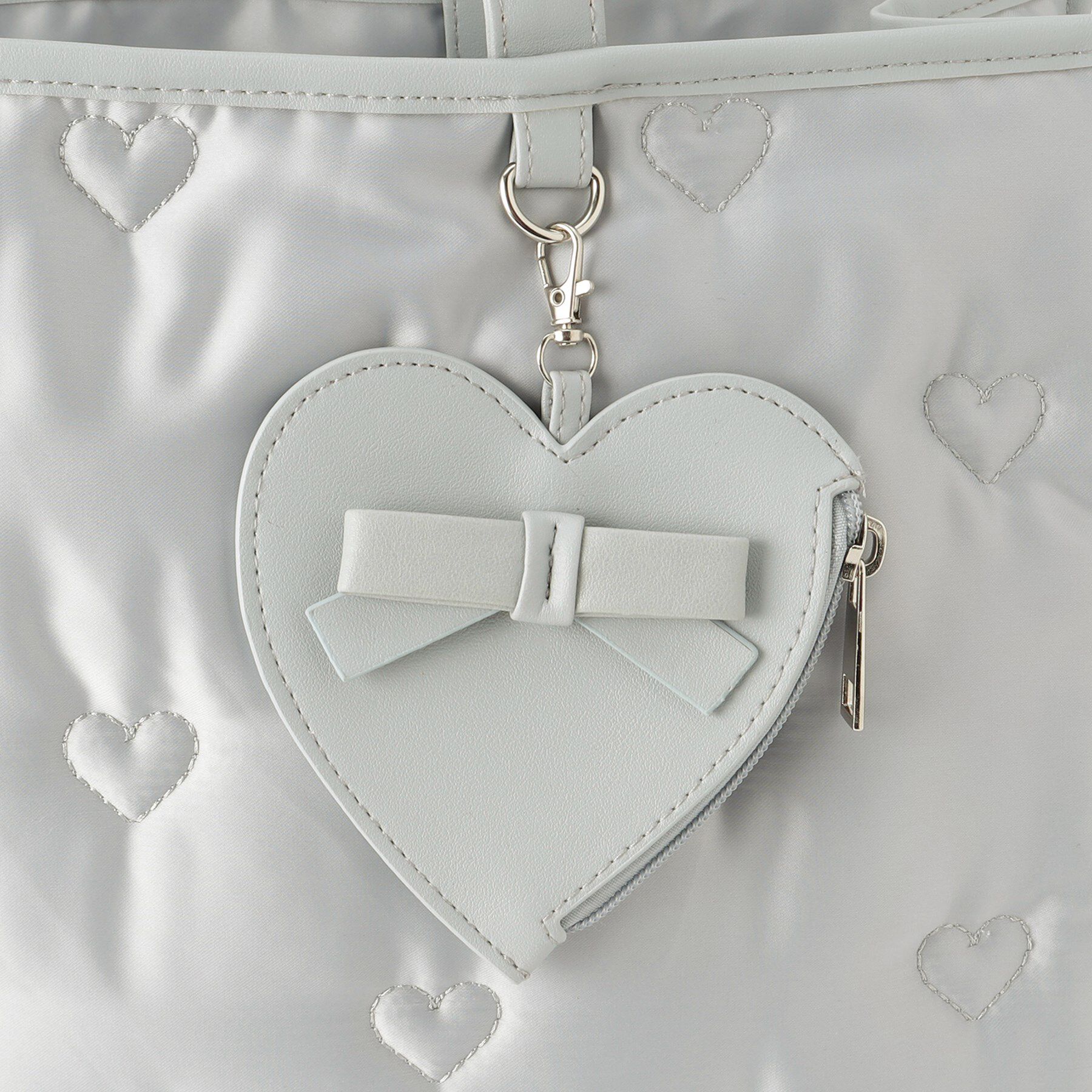 Ober Tashe「【キャリーオンベルト付き】ハートモチーフトートバッグ」|トートバッグ|