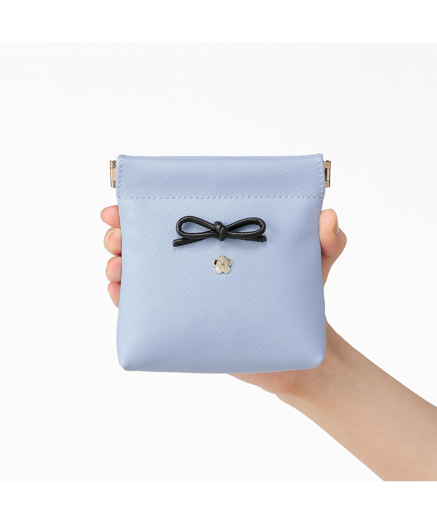 MARY QUANT「サフィアーノリボン バネクチポーチ」|ポーチ|サックスブルー