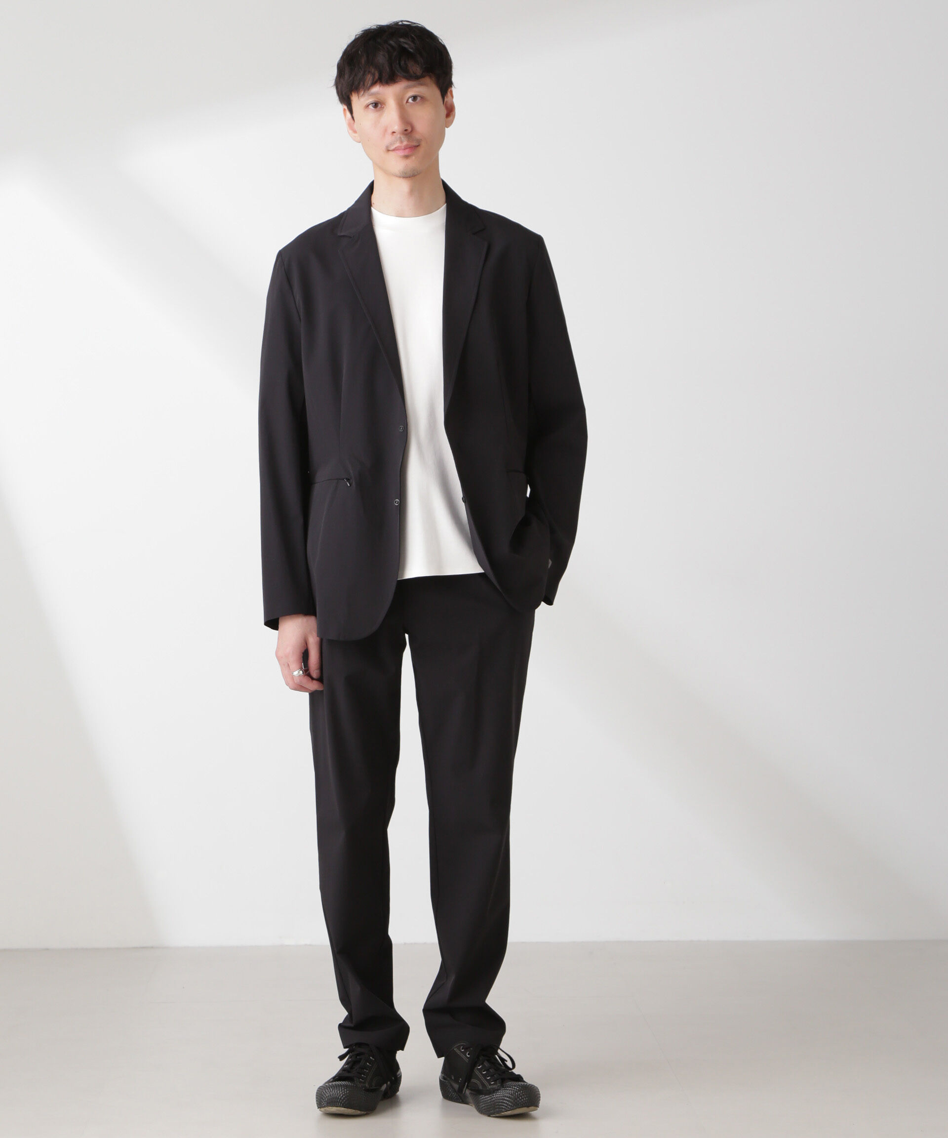 nano･universe「｢EVERLAST｣ テクニカルナイロンパンツ（セットアップ可）」|チノ|