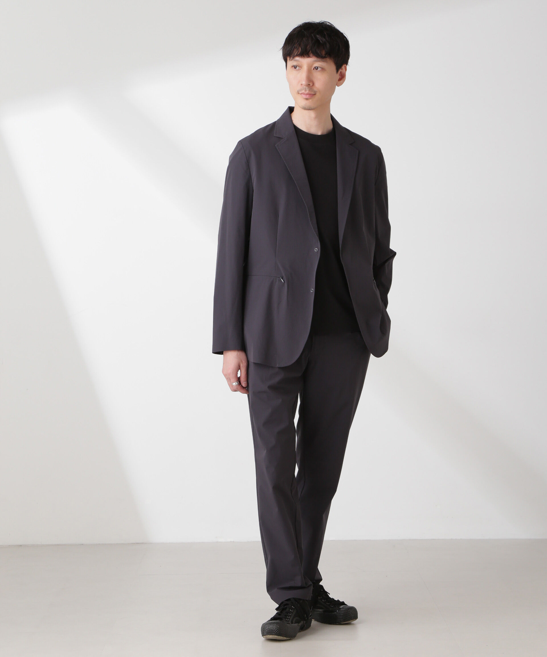 nano･universe「｢EVERLAST｣ テクニカルナイロンパンツ（セットアップ可）」|チノ|