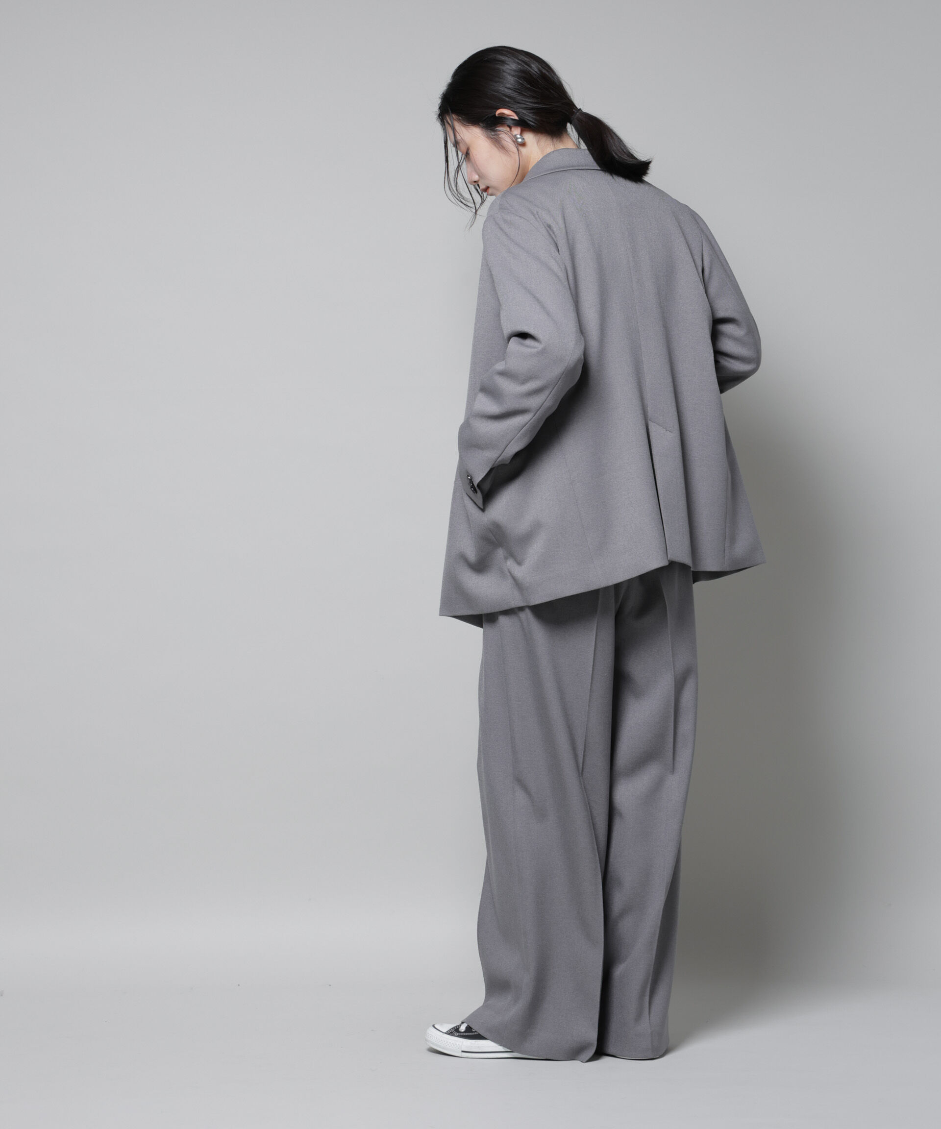 nano･universe「ストレッチサージピンタックイージーワイドパンツ(セットアップ可)」|チノ|