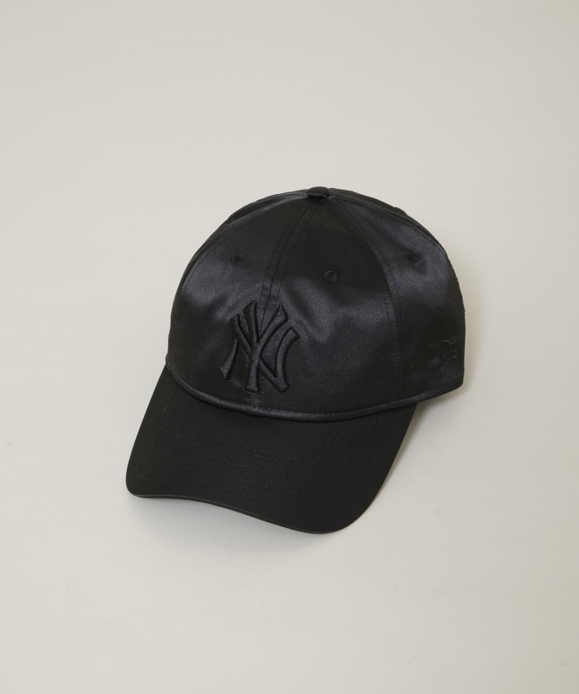 nano･universe「NEW ERA(R)/別注 940 NY / MLB SATIN CAP」|キャップ・キャスケット|ブラック
