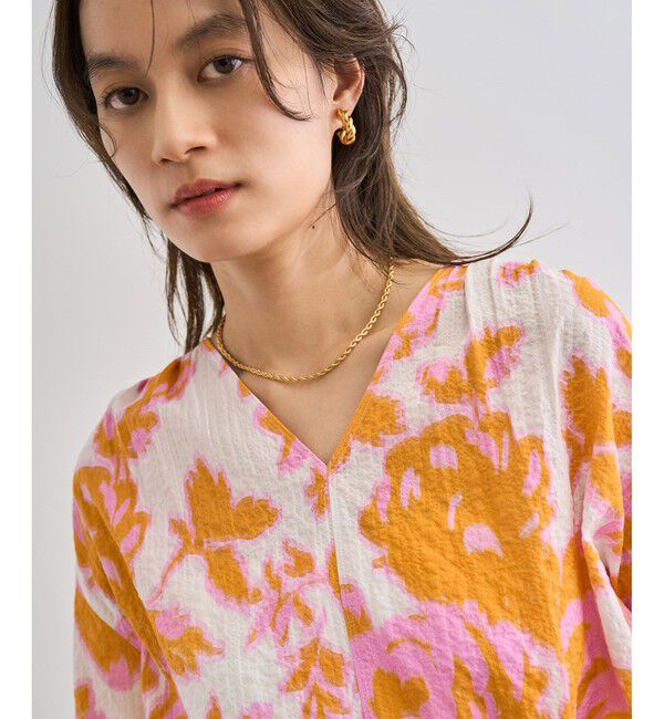 ROPE「【DEVEAUX（デヴォー）】別注ボカシフラワーボリュームスリーブブラウス/洗える」|シャツ・ブラウス|