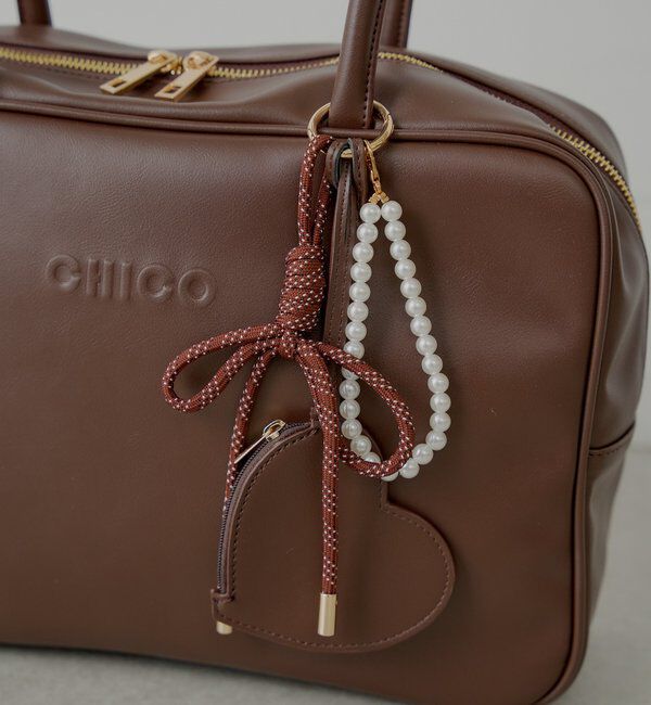  「【2サイズ展開】チャーム付きスクエアボストンバッグ【タブレット端末収納可能】」|ボストンバッグ|