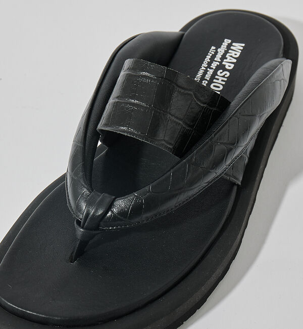 alfredoBANNISTER「＜クロコ型押し＞【WRAP SHOES】ボリュームソール雪駄 トングサンダル」|サンダル|