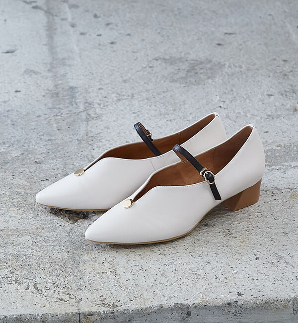 AU BANNISTER「モチーフ付きメリージェーンパンプス」|パンプス|