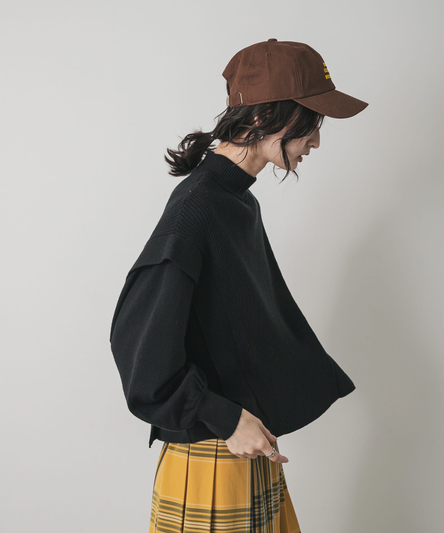 SENSE OF PLACE by URBAN RESEARCH「『一部WEB限定カラー』ストレッチショルダータックセーター」|ニット・セーター|