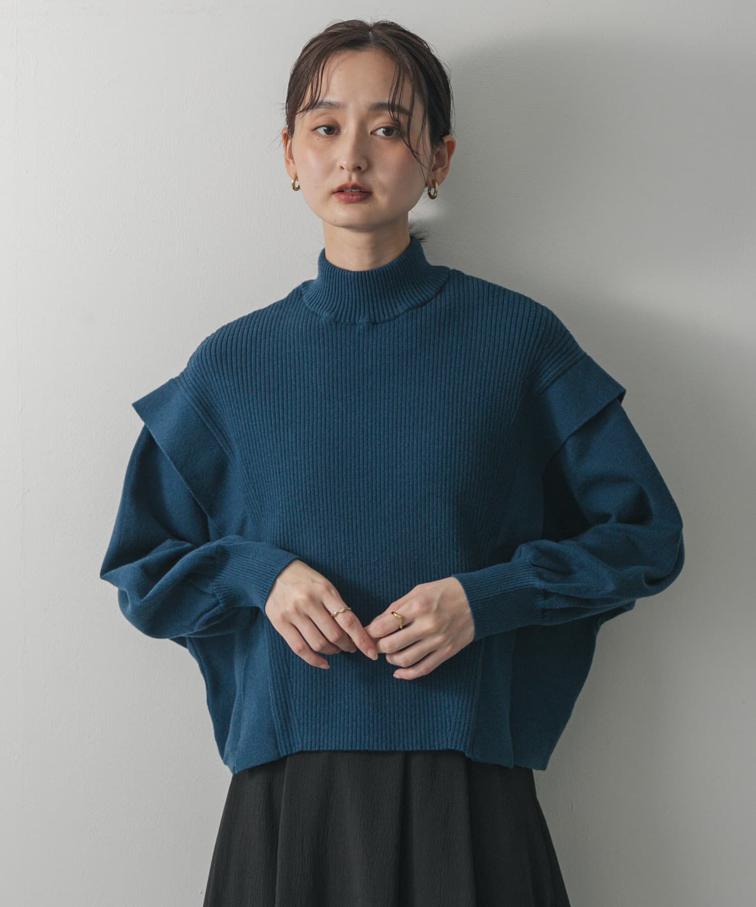 SENSE OF PLACE by URBAN RESEARCH「『一部WEB限定カラー』ストレッチショルダータックセーター」|ニット・セーター|ブルー