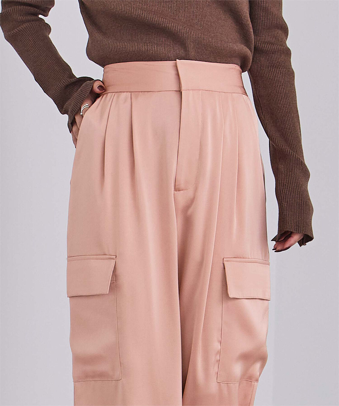 ur's「サテンパラシュートパンツ」|カーゴ|