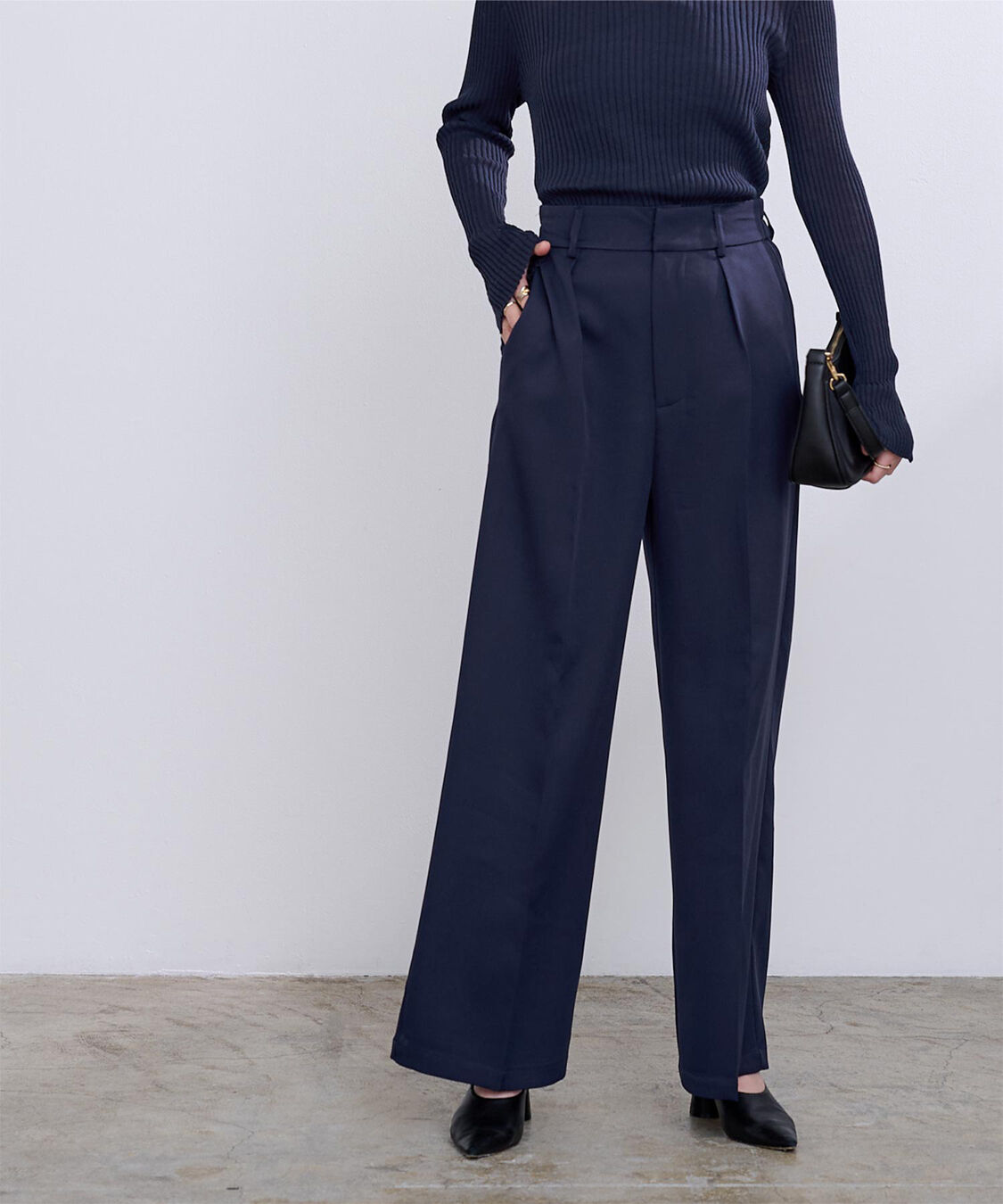 ur's「ワンタックカラーワイドパンツ」|スラックス|