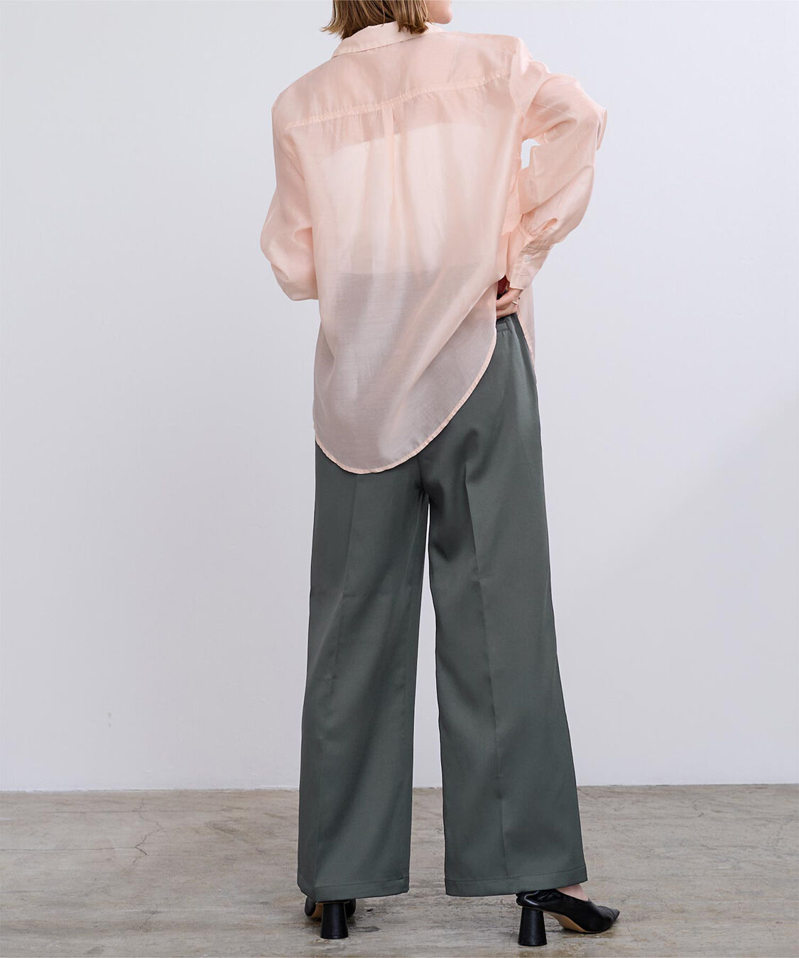 ur's「ワンタックカラーワイドパンツ」|スラックス|