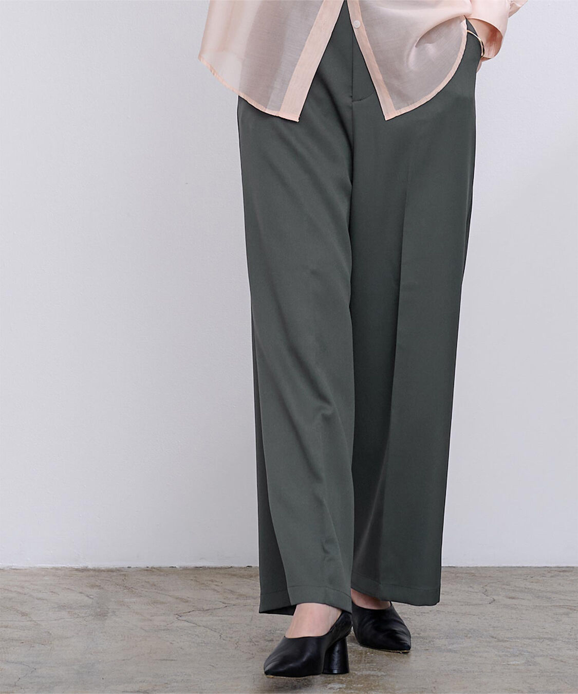 ur's「ワンタックカラーワイドパンツ」|スラックス|