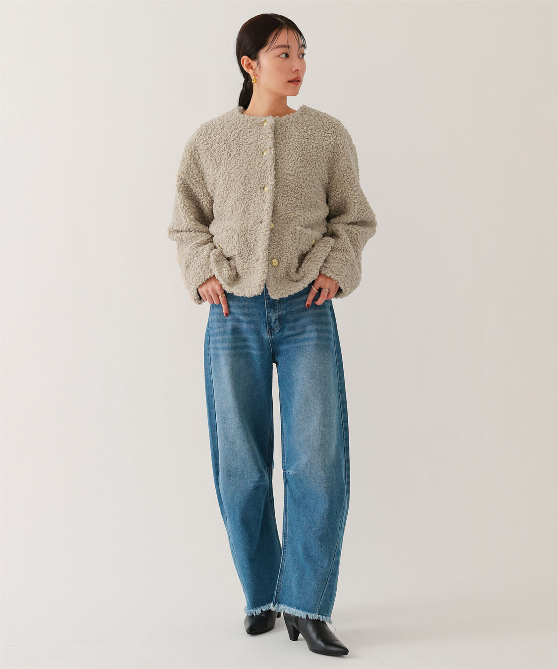 ur's「ボアノーカラーゴールド釦ジャケット」|ノーカラージャケット|