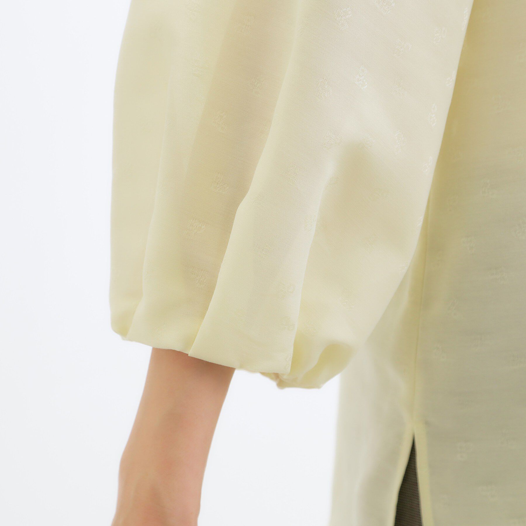 Reflect「ボリュームスリーブサテンジャカードブラウス」|シャツ・ブラウス|