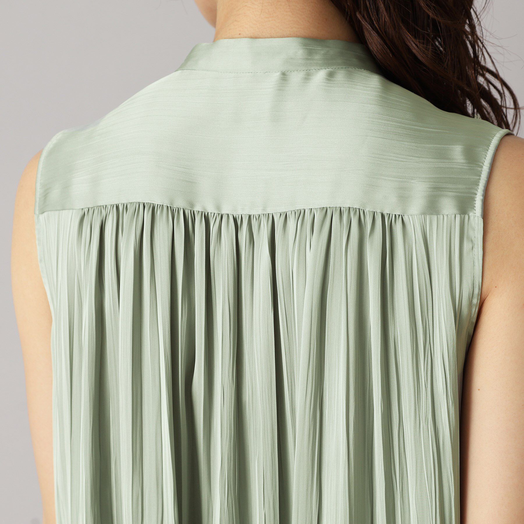 DRESSTERIOR「【洗える/きれいめ】プリーツサテンブラウス」|シャツ・ブラウス|