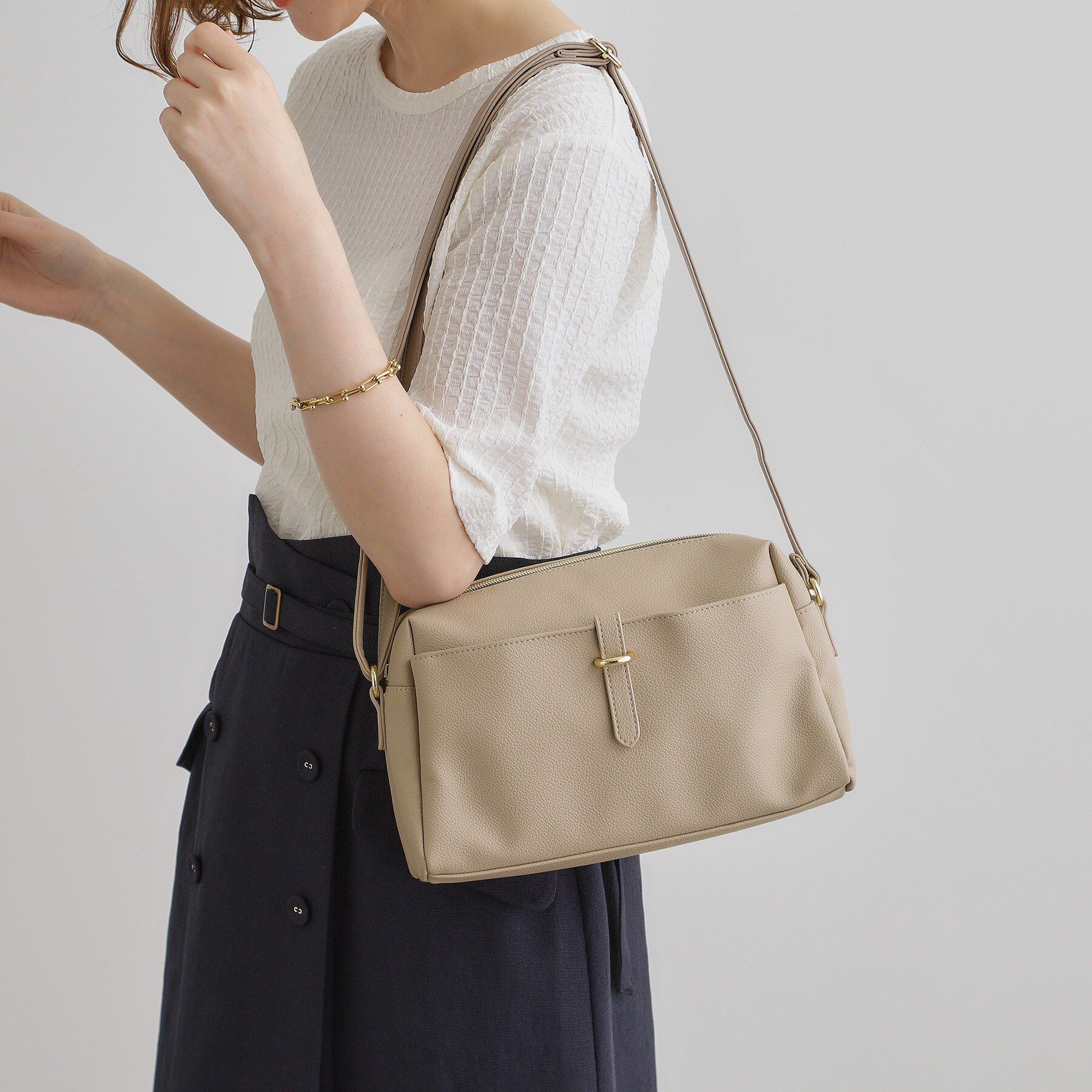 grove「人間工学ベルトスクエアショルダー」|ショルダー・メッセンジャー|グレージュ(050)