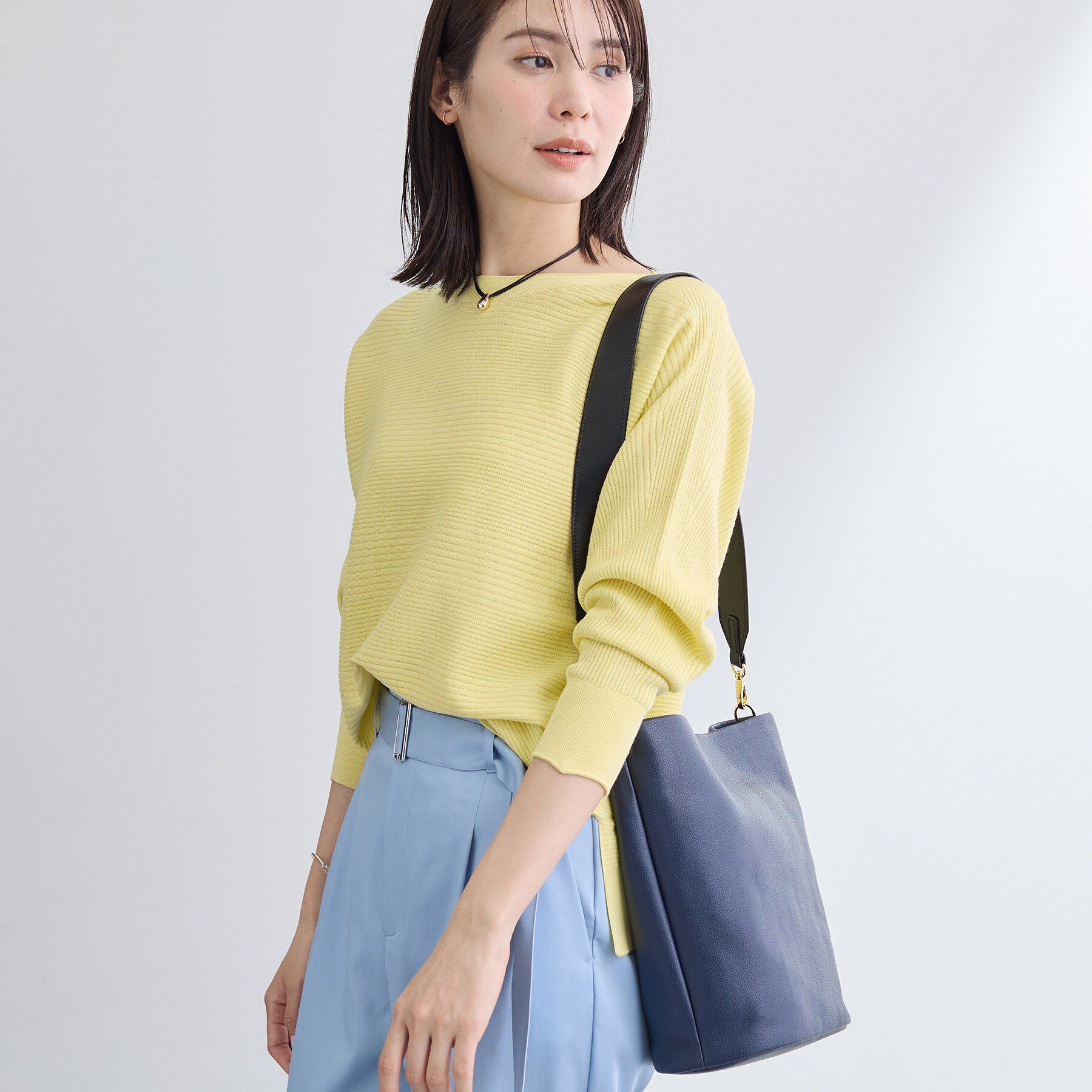 INDIVI「【ハンドル2WAY／A4収納】スカーフハンドル バケツバッグ」|ハンドバッグ|