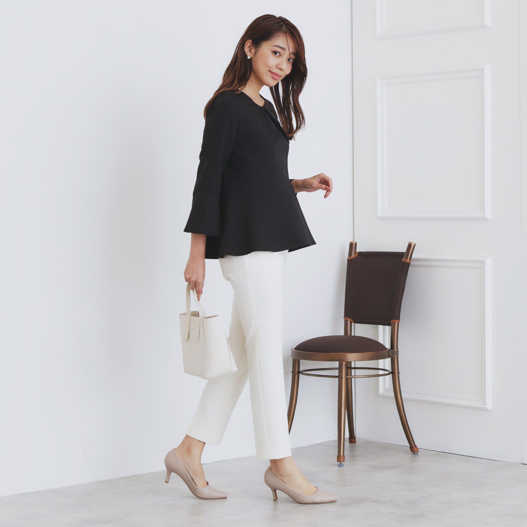 index「《通勤/セットアップ対応》フレアスリーブブラウス【洗濯機洗い可/ストレッチ/イージーアイロン】」|シャツ・ブラウス|