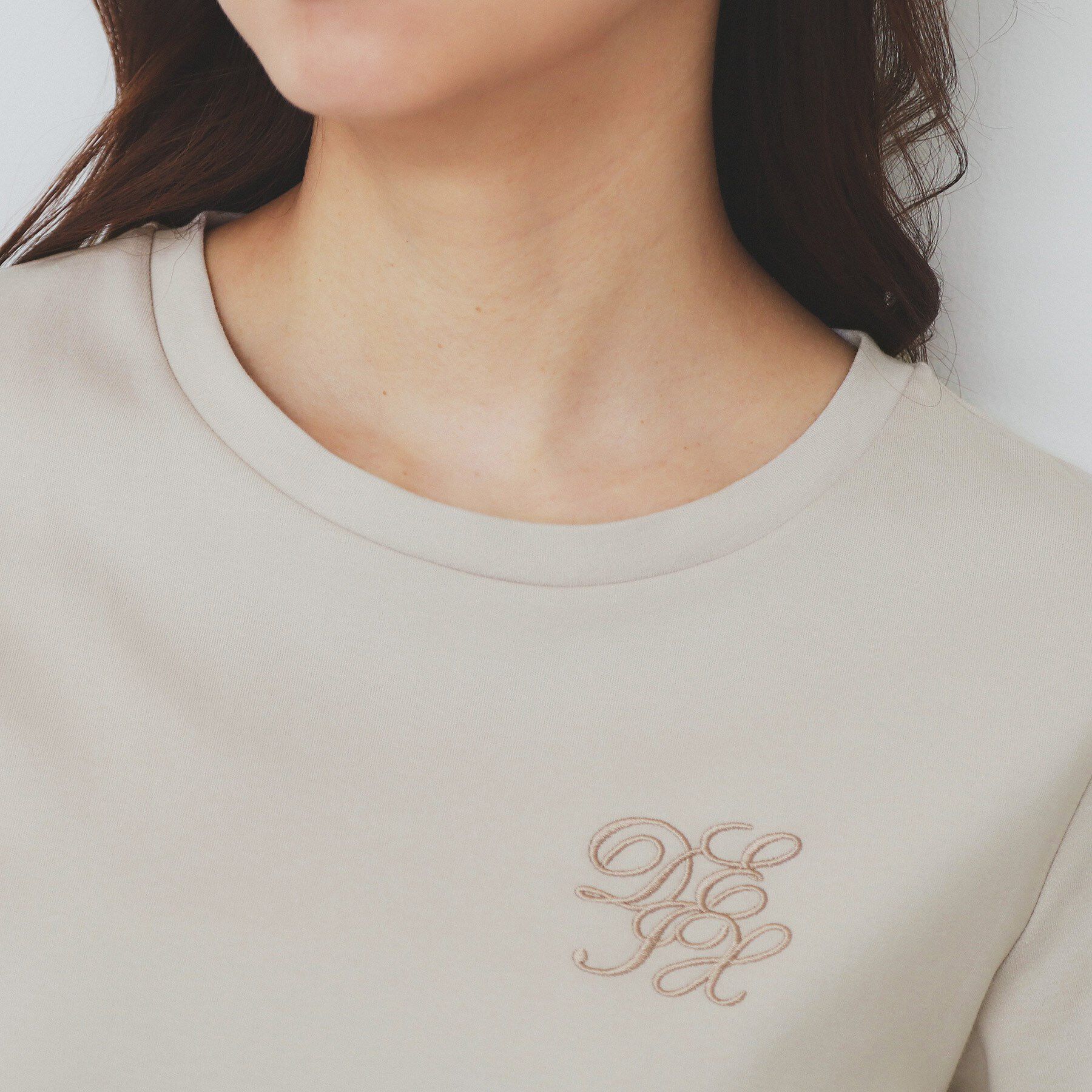 index「エンブレム刺繍Tシャツ【UV/接触冷感/洗濯機洗い可】」|Tシャツ・カットソー|